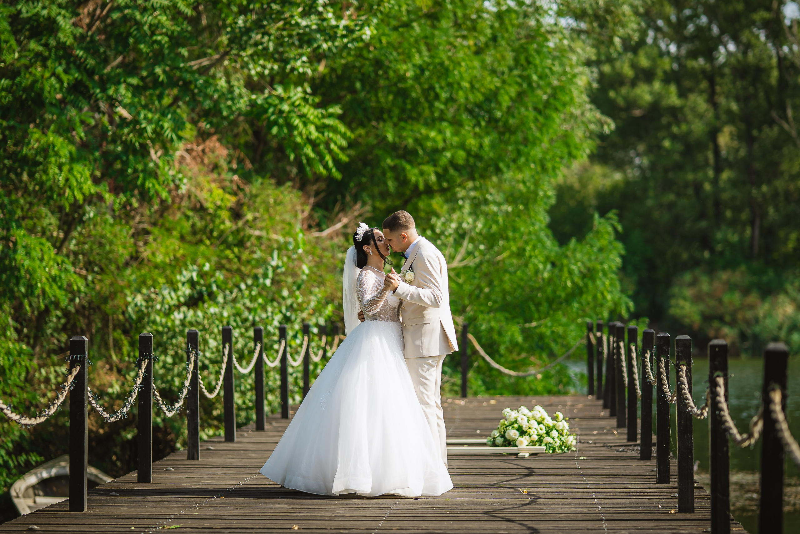 Bella & Adi. Foto Studio — Fotograf de evenimente, nunti, botezuri, portrete