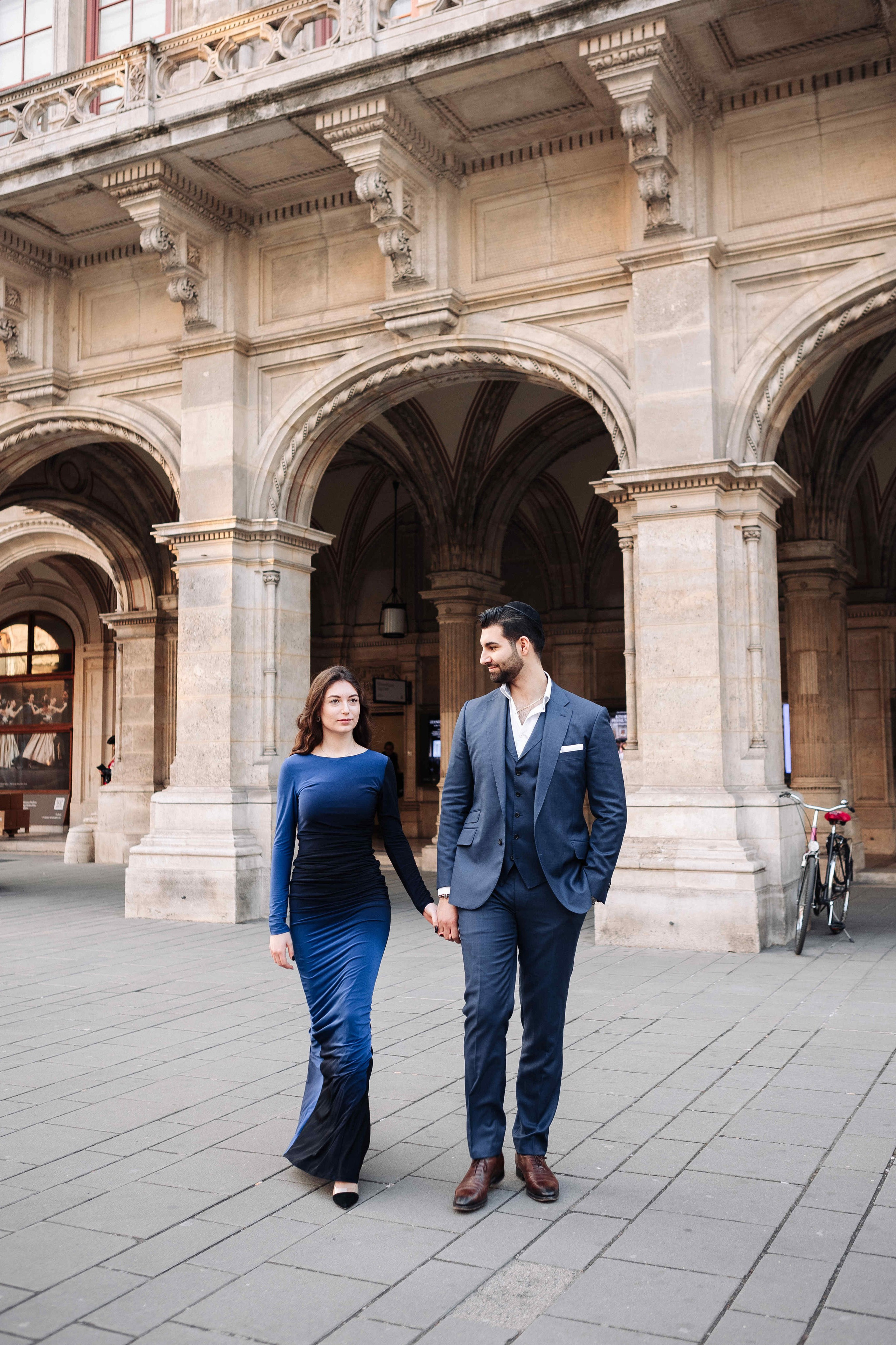 A LOVE STORY IN VIENNA. PHOTOGRAPHER IN ISRAEL