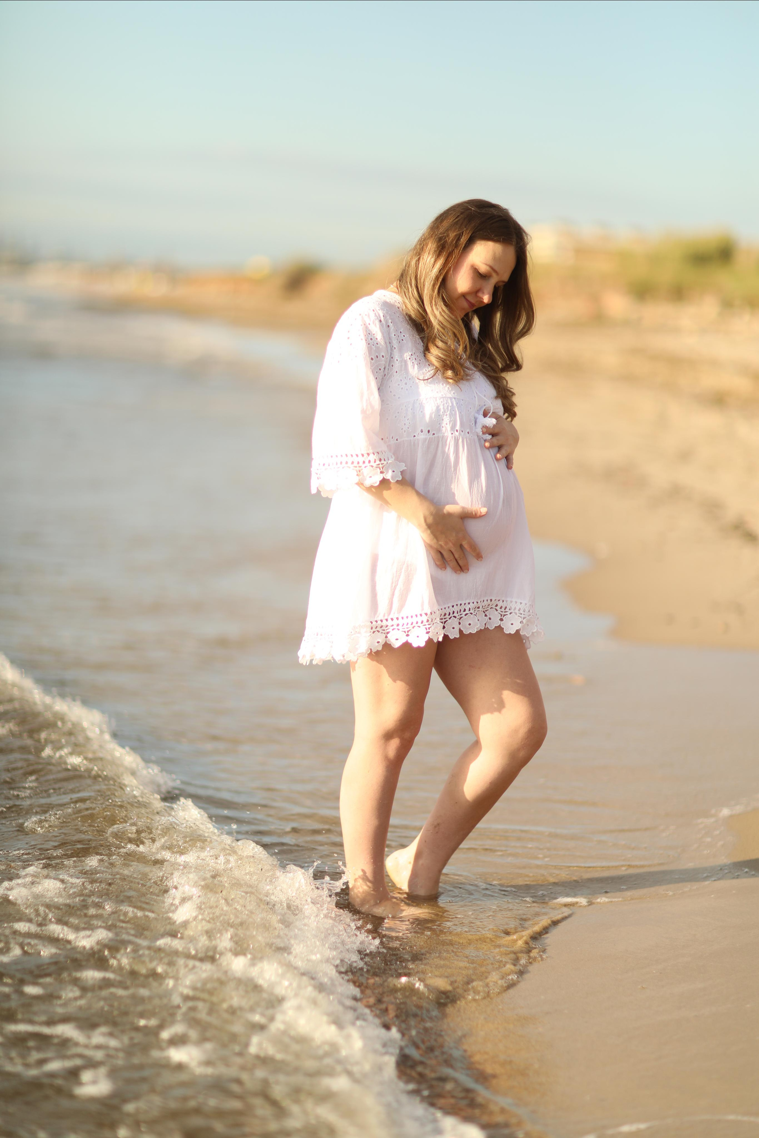 Premamá en Exterior. Fotografía de Eventos, Embarazo y Familiar en Pirineos