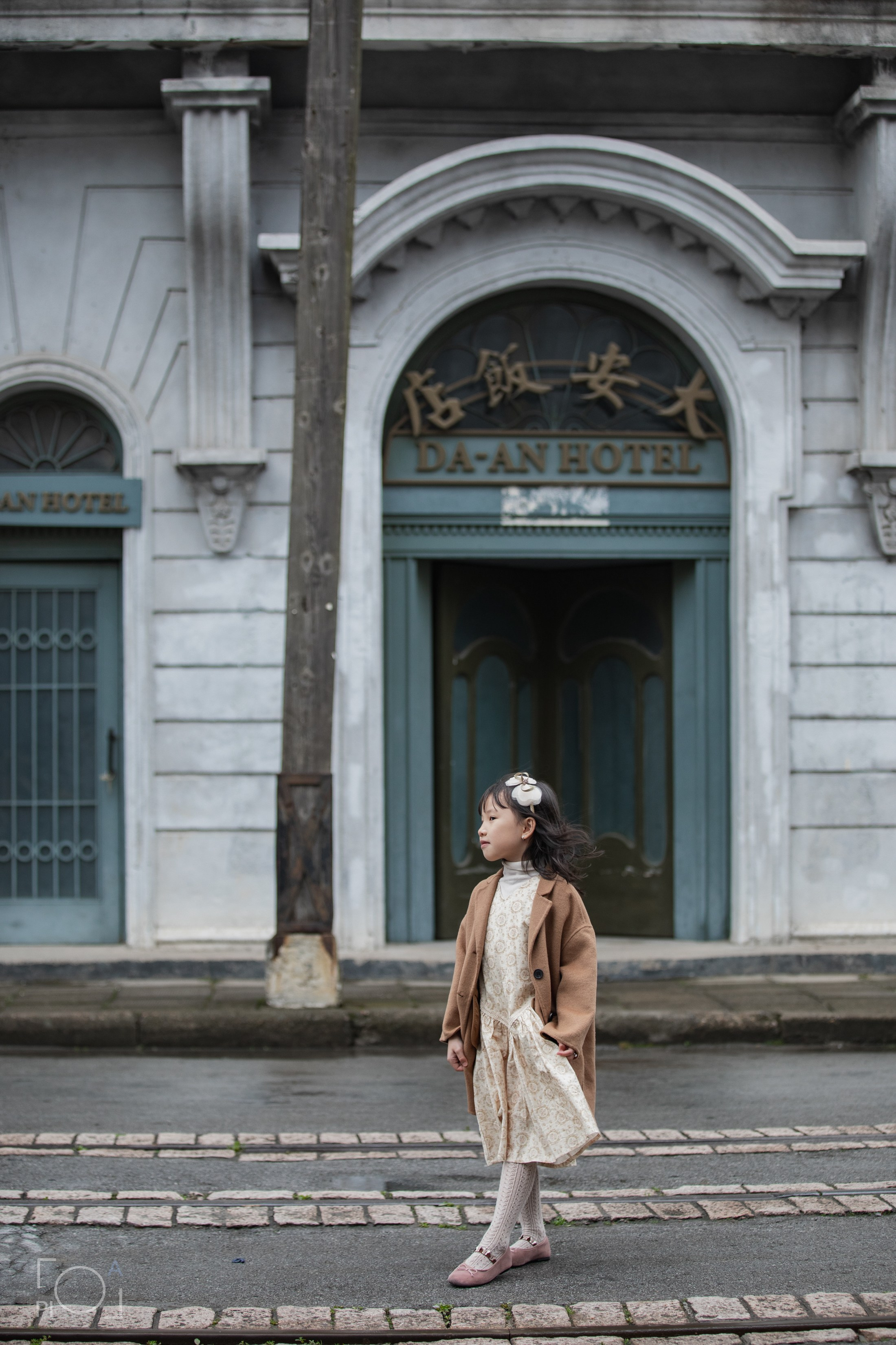 Семейная фотосессия в шанхайской киностудии. Photographer in Shanghai — Lola Pidluskaya