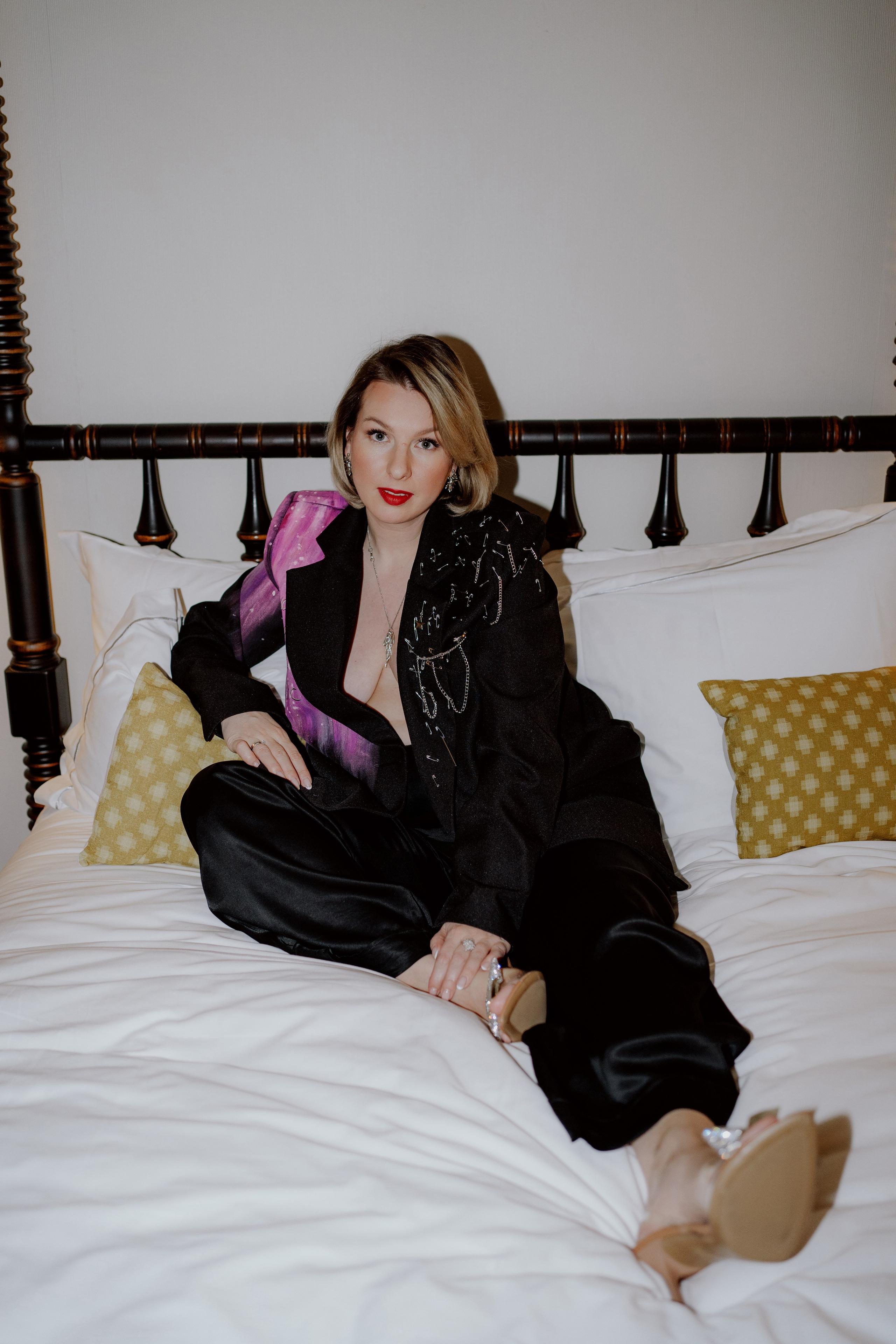 In the hotel. M Atelier | Art Portraits