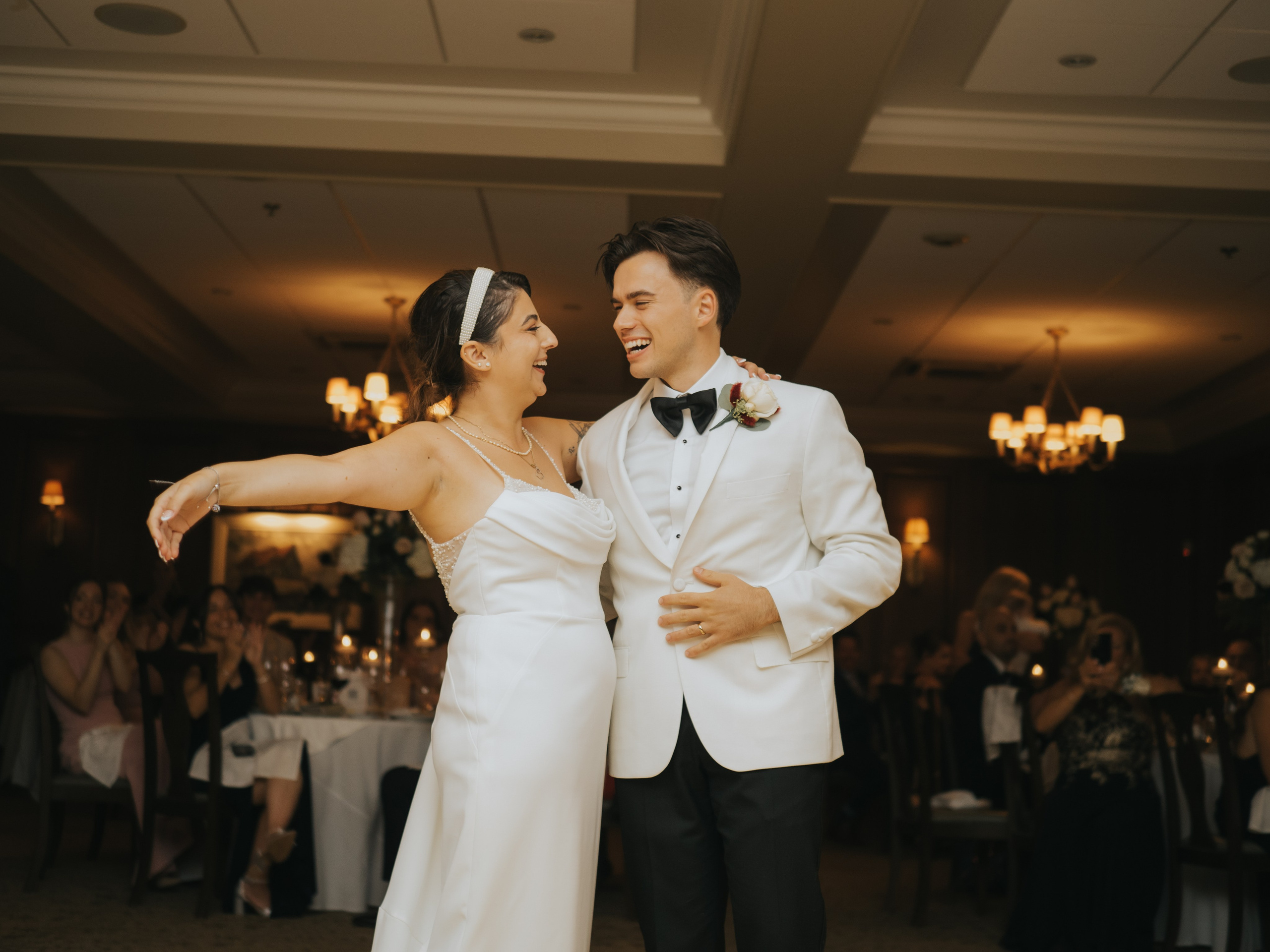 Wedding of Cassandra and Loïc in Beaconsfield, Montreal. Wedding and Family Photography Montreal Muriel Oe Photo