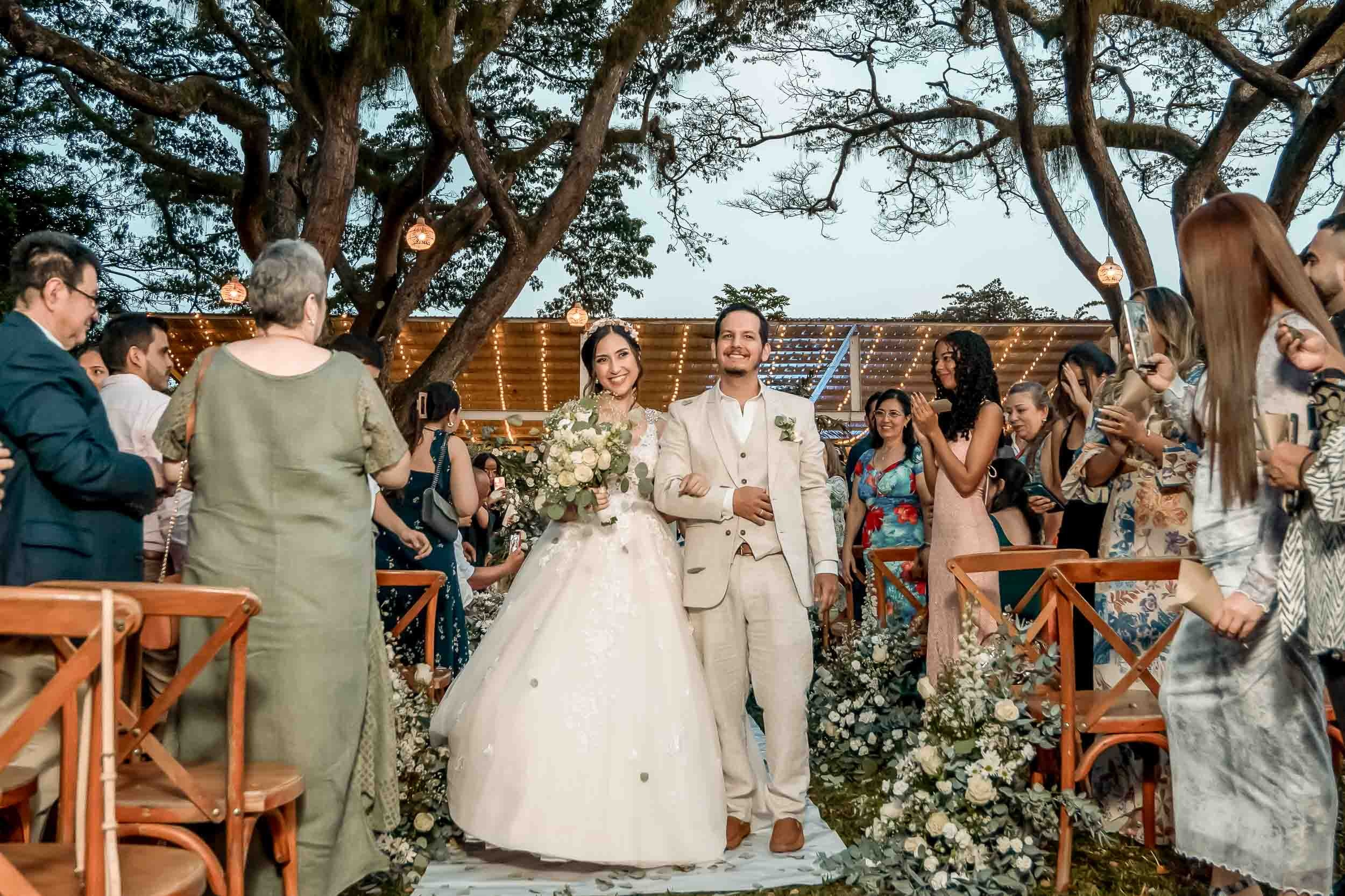 Boda en Cali. Hacienda Entre Rios - Daniela & Rodrigo. Karen Ortiz Photography / Fotógrafo profesional en Cali - Colombia