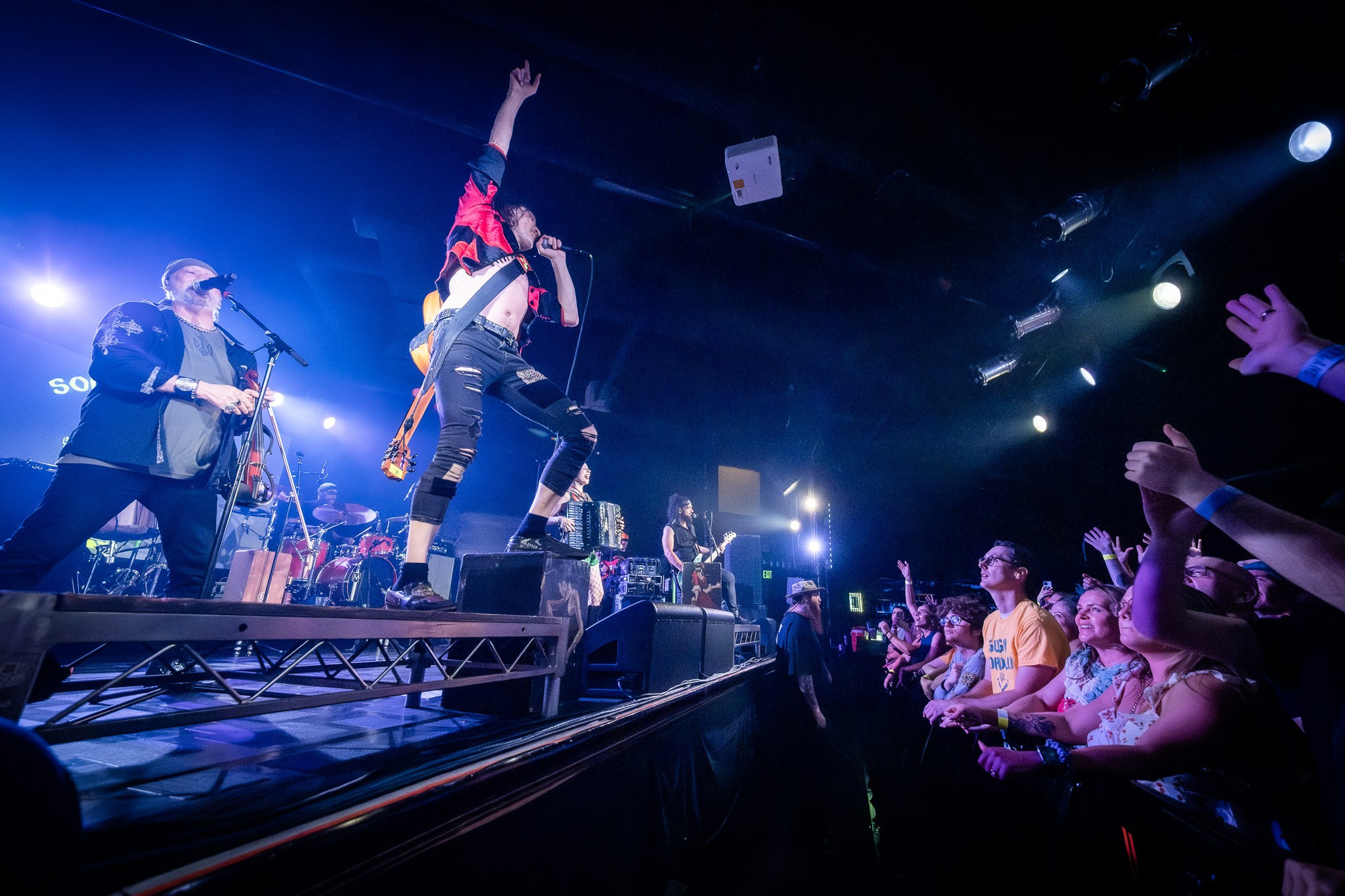 GOGOL BORDELLO / SACRAMENTO. Reportage concert portrait photography in the San Francisco Bay Area