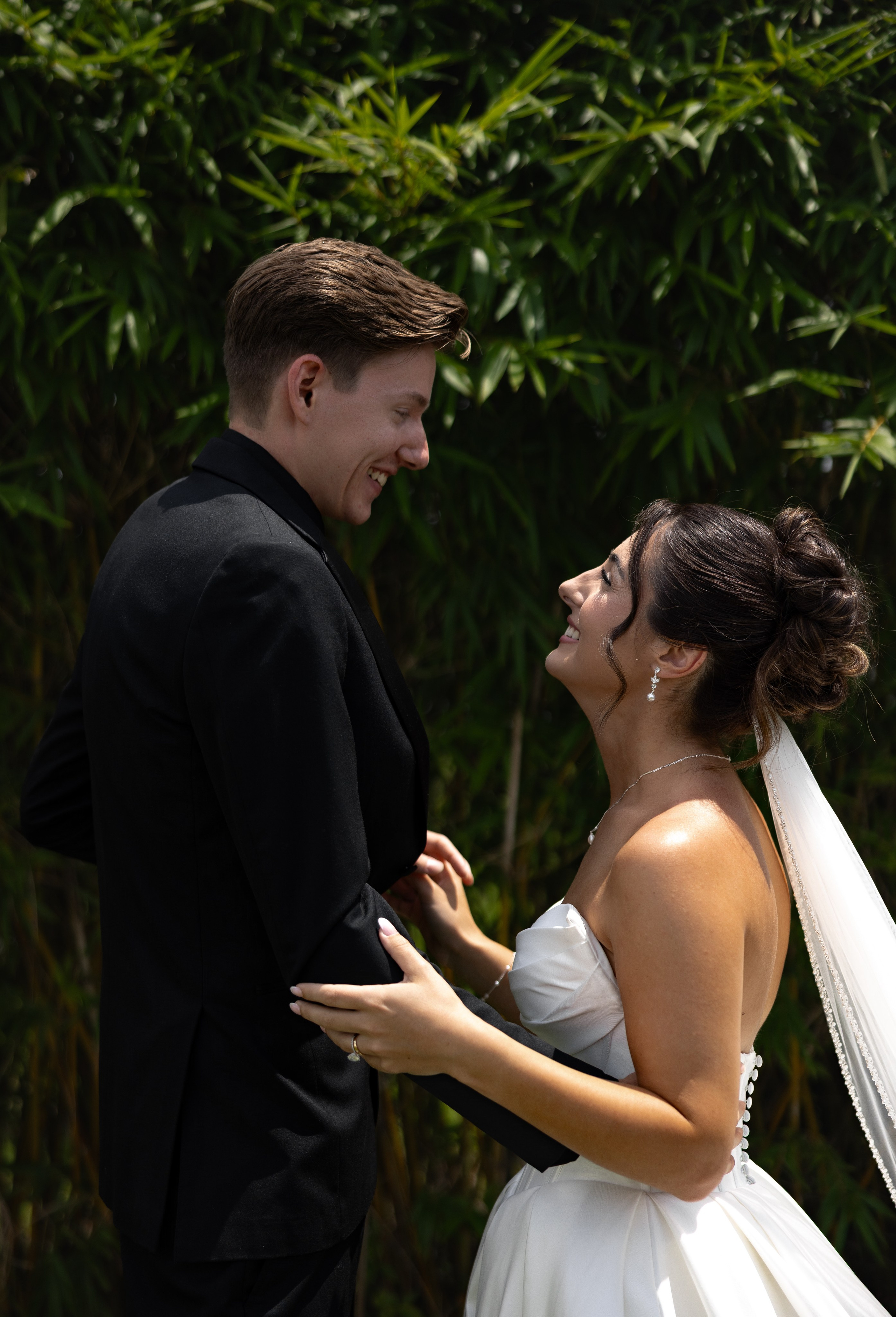 Alexsa and Robert. Ever After Farm Peach. Photographer Anastasia Nagibina