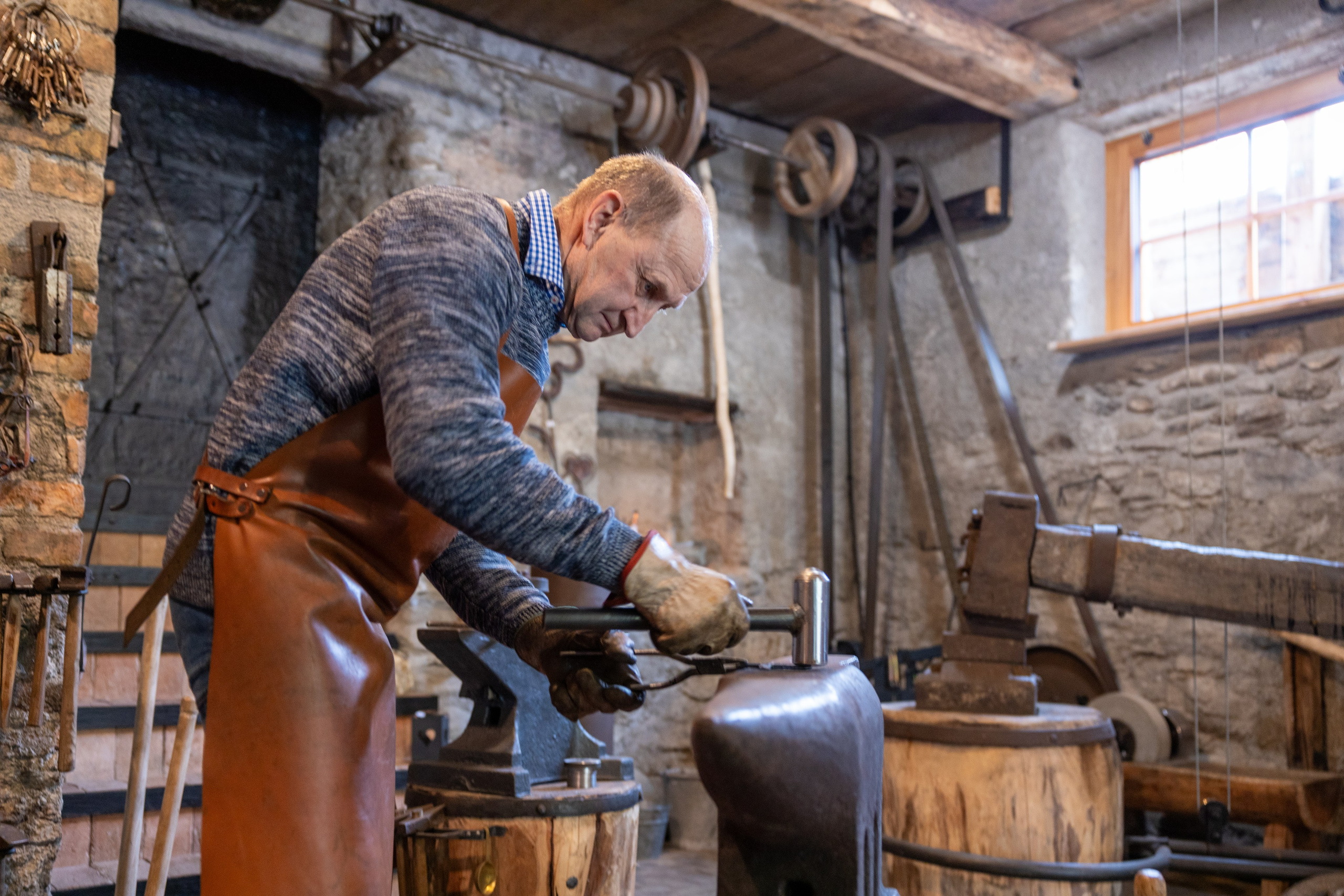 Schmied, Goldegg, 2024. Guzel Kolobova| Fotografin| Salzburg