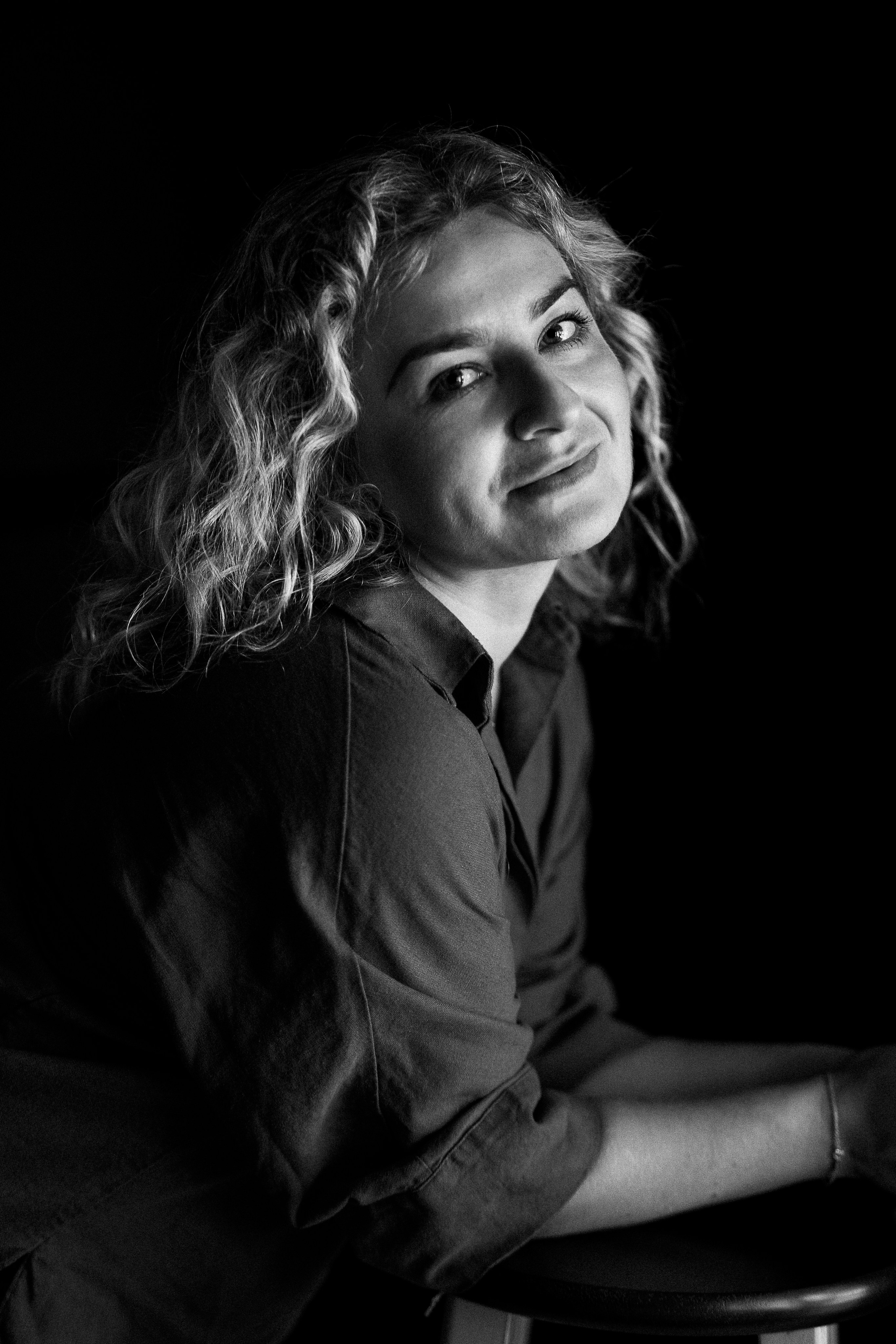 S. Rawnoir- Portrait photography by Daria Paliy.Timeless black&white portraits of women in NYC area