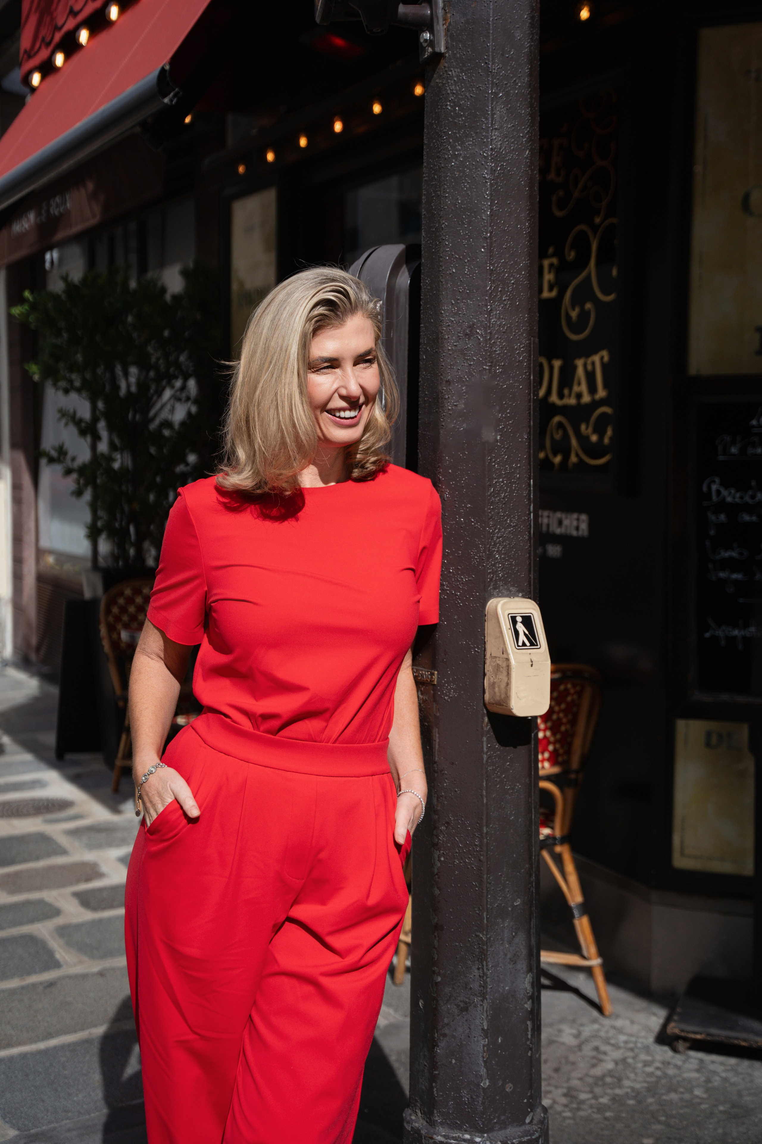 Content Nadia (2.5 hours). Photographer in Paris|Solo and groups, portraits & content, couples photo-shoot in Paris at the best locations
