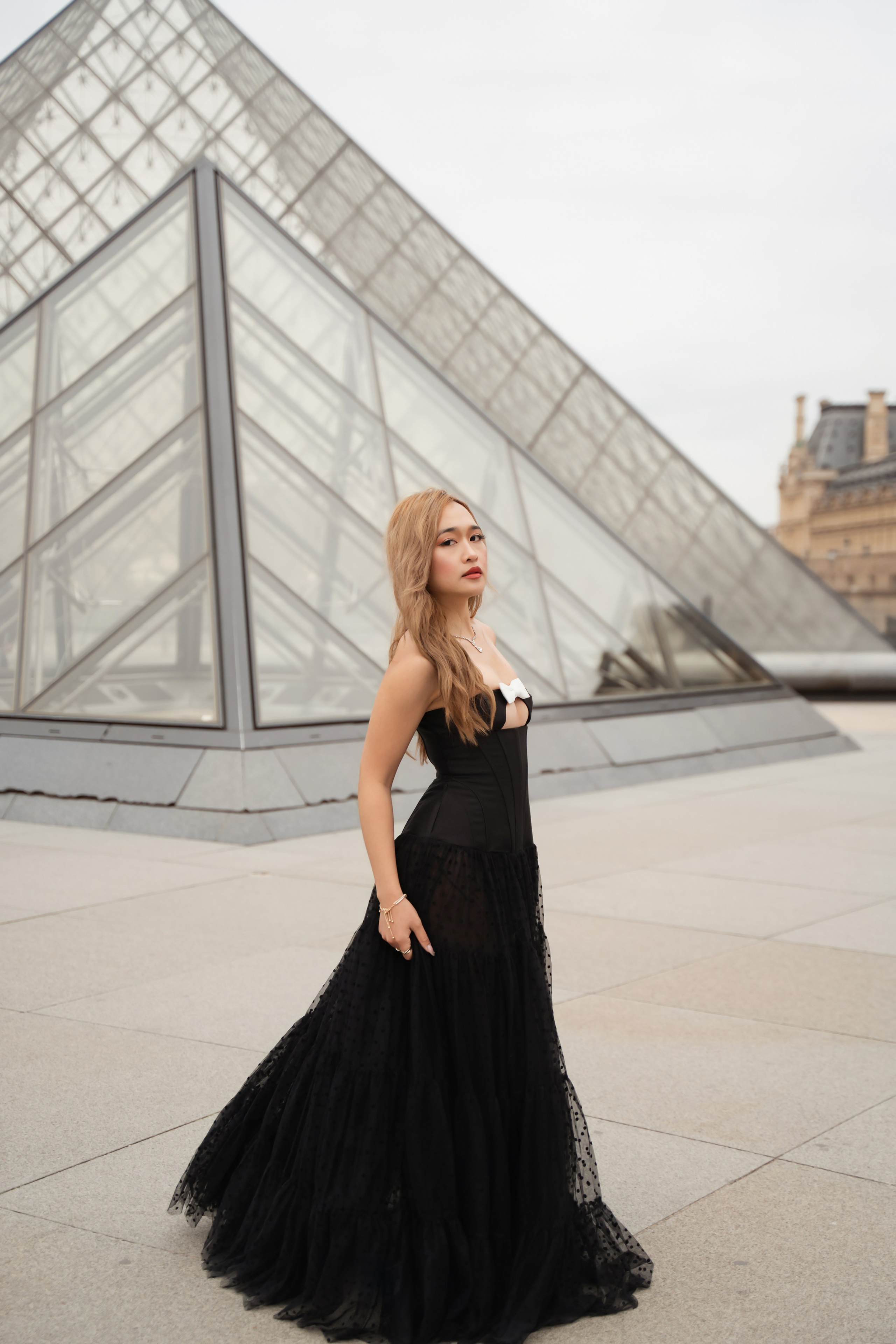 Natalie (2.5 hours). Photographer in Paris|Solo and groups, portraits & content, couples photo-shoot in Paris at the best locations