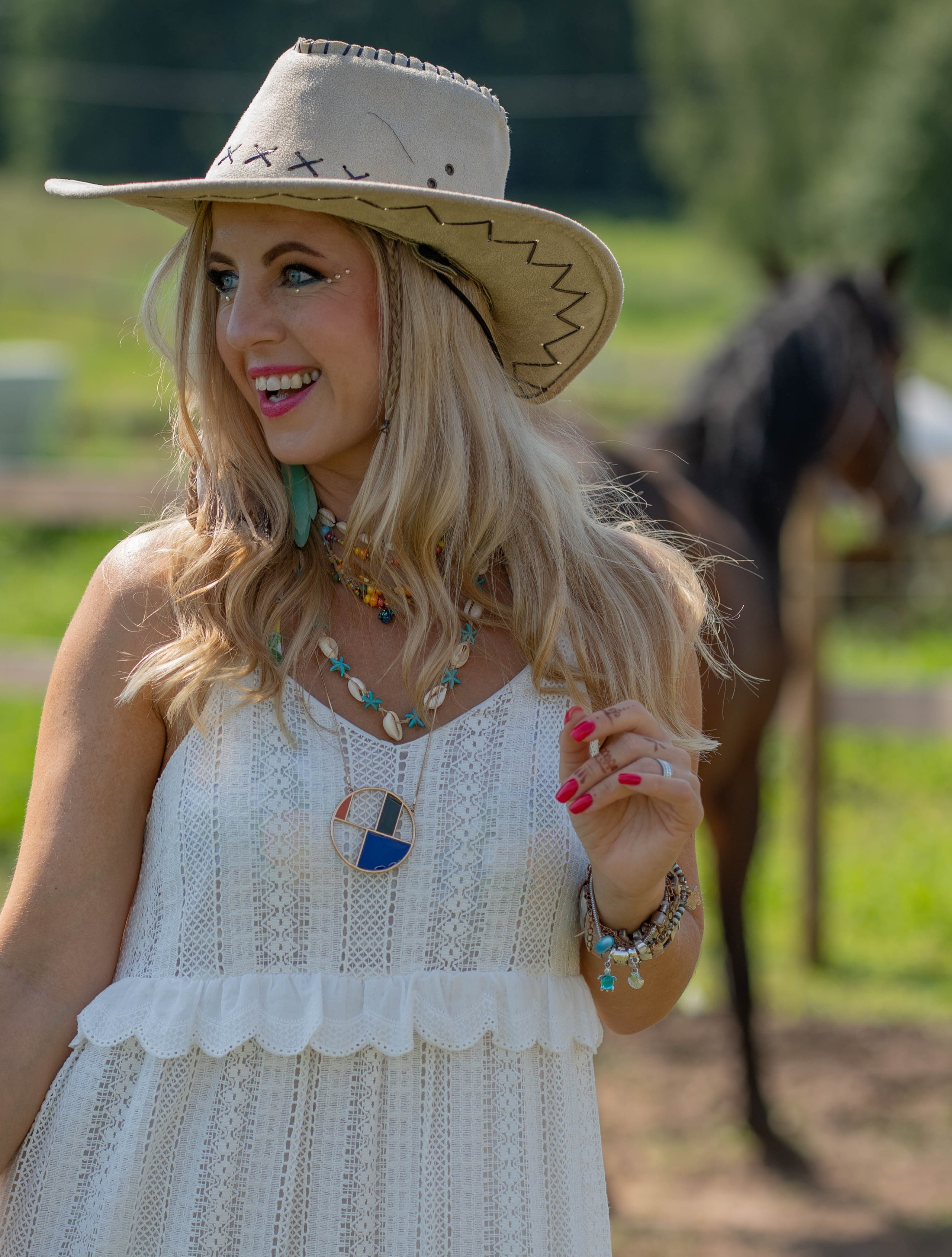 Country girls. Fotografija — Olga Bojarin
