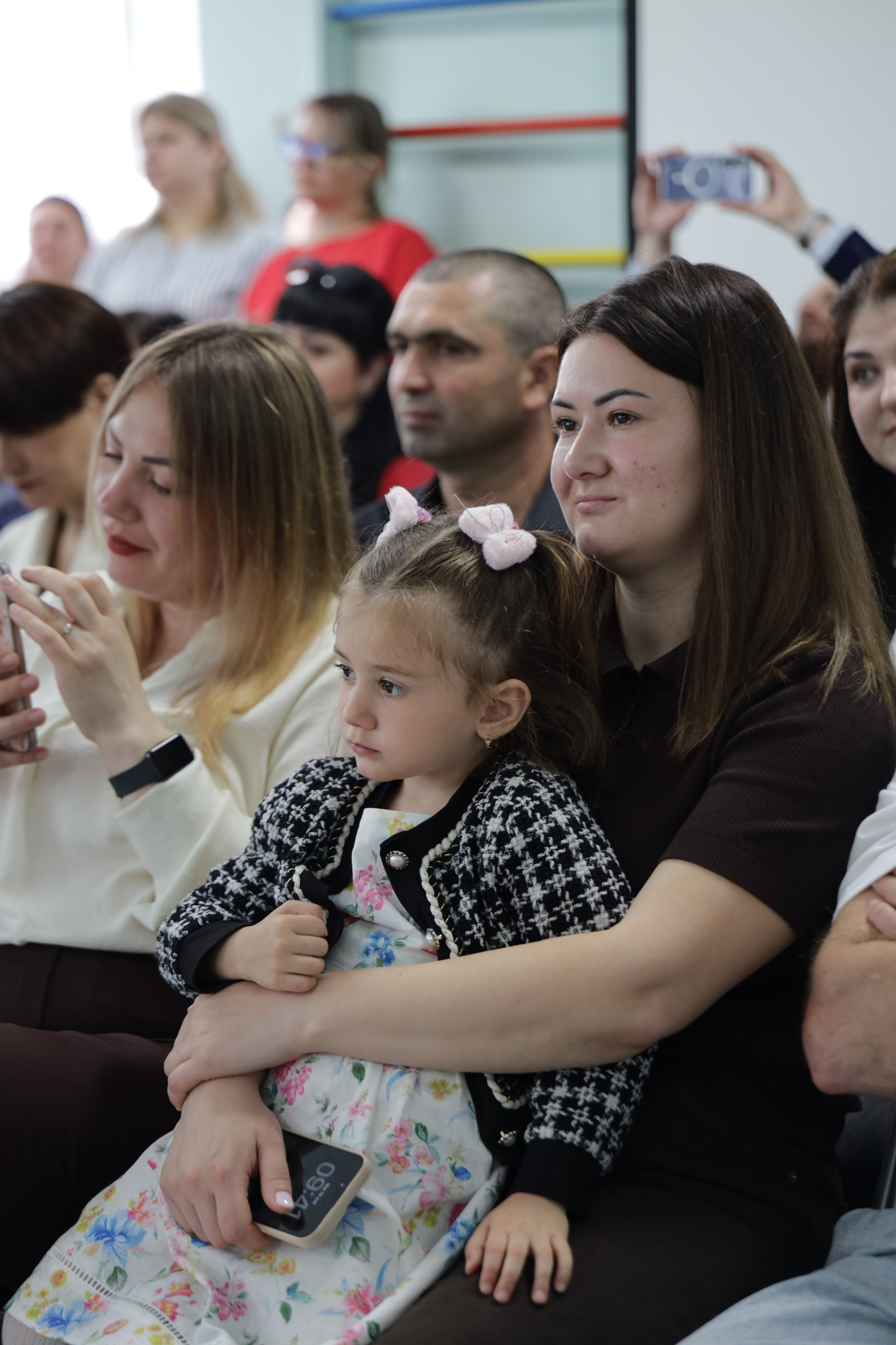 O filă de copilărie.... Alika Dia- Fotograf în Republica Moldova, Strășeni