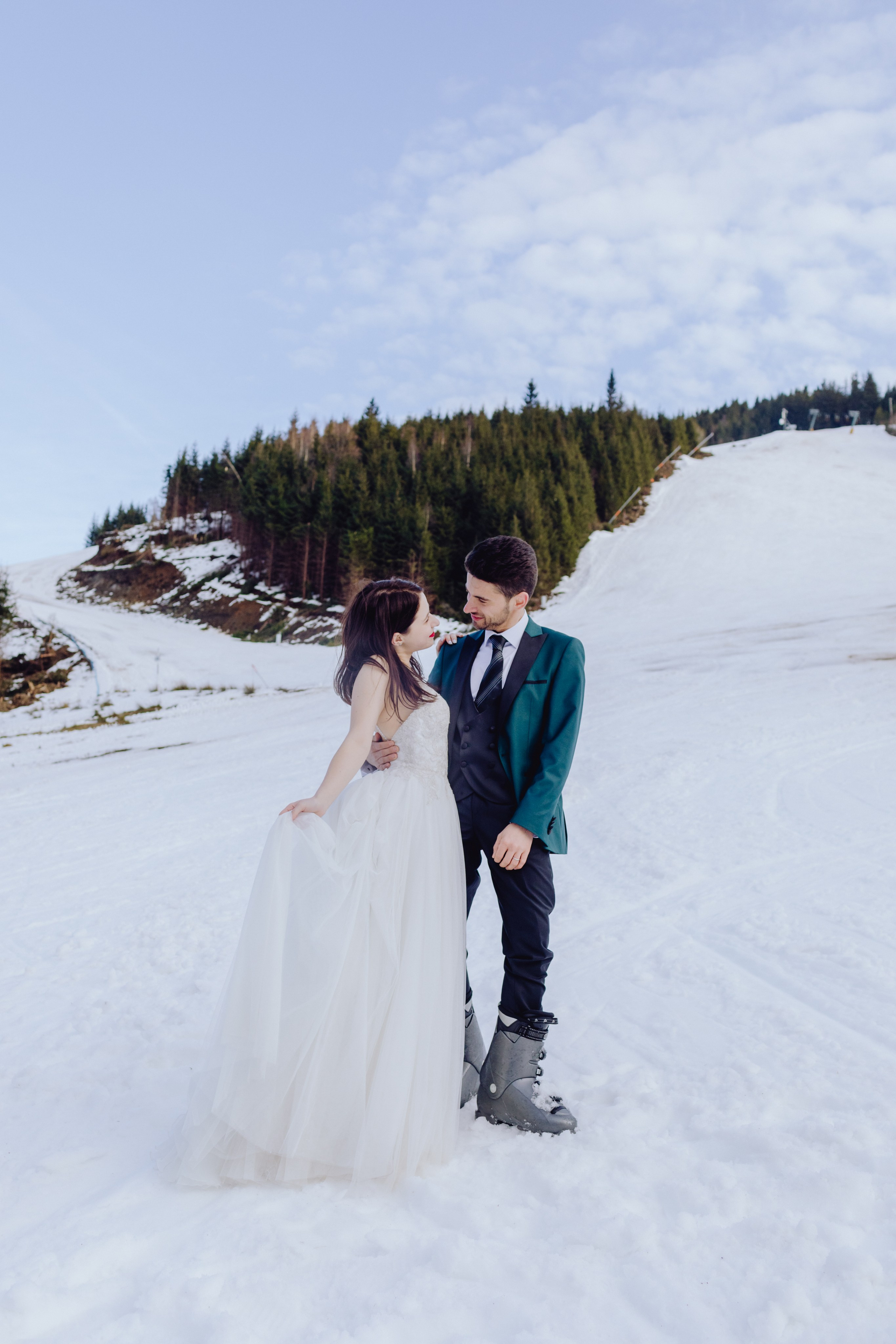 Andrei & Roxana. Wedding & couple photographer from Romania Rut Vetan