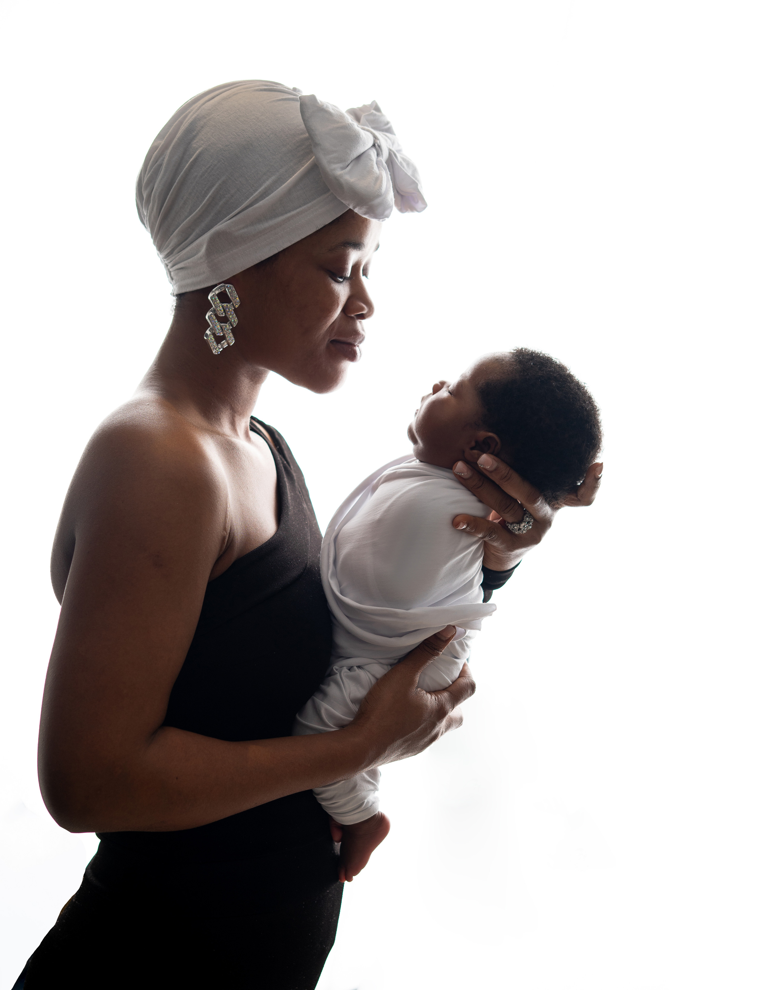 NEWBORN PORTFOLIO. Newborn Photographer and life casting in Dubai Dariya Saeed