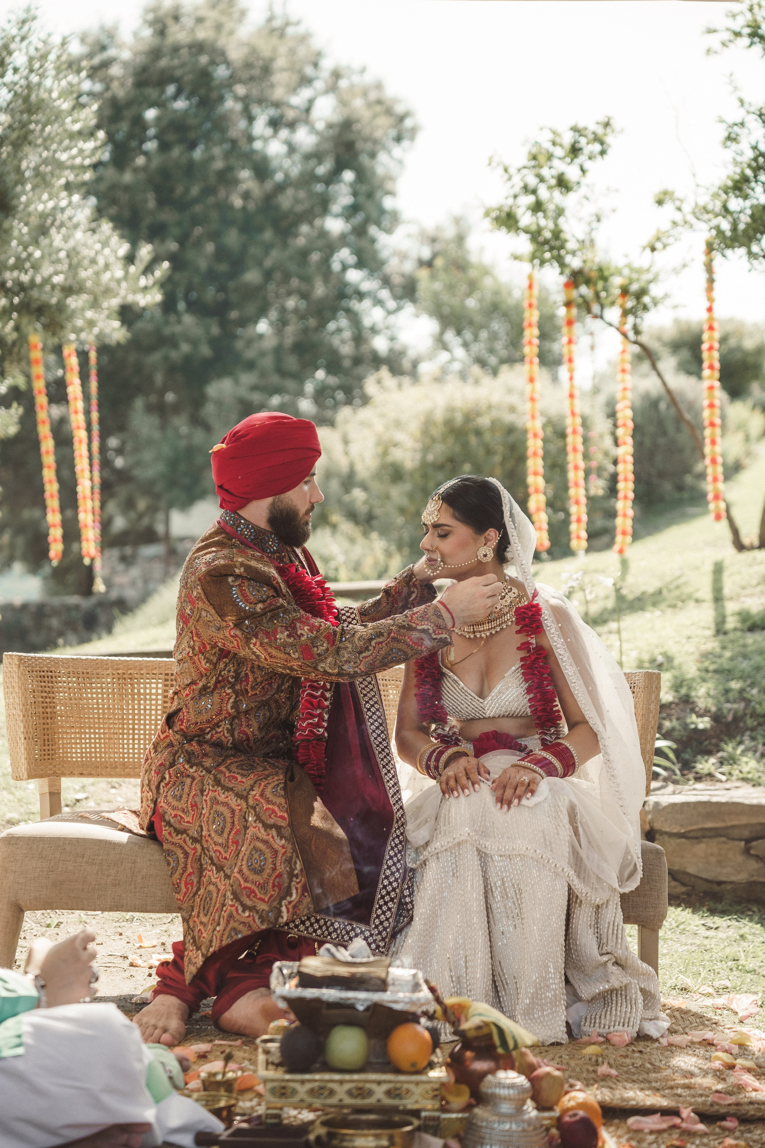 Patrik & Naomi. Monestir Sant Salvi. Paola wedding photographer / videographer in Barcelona