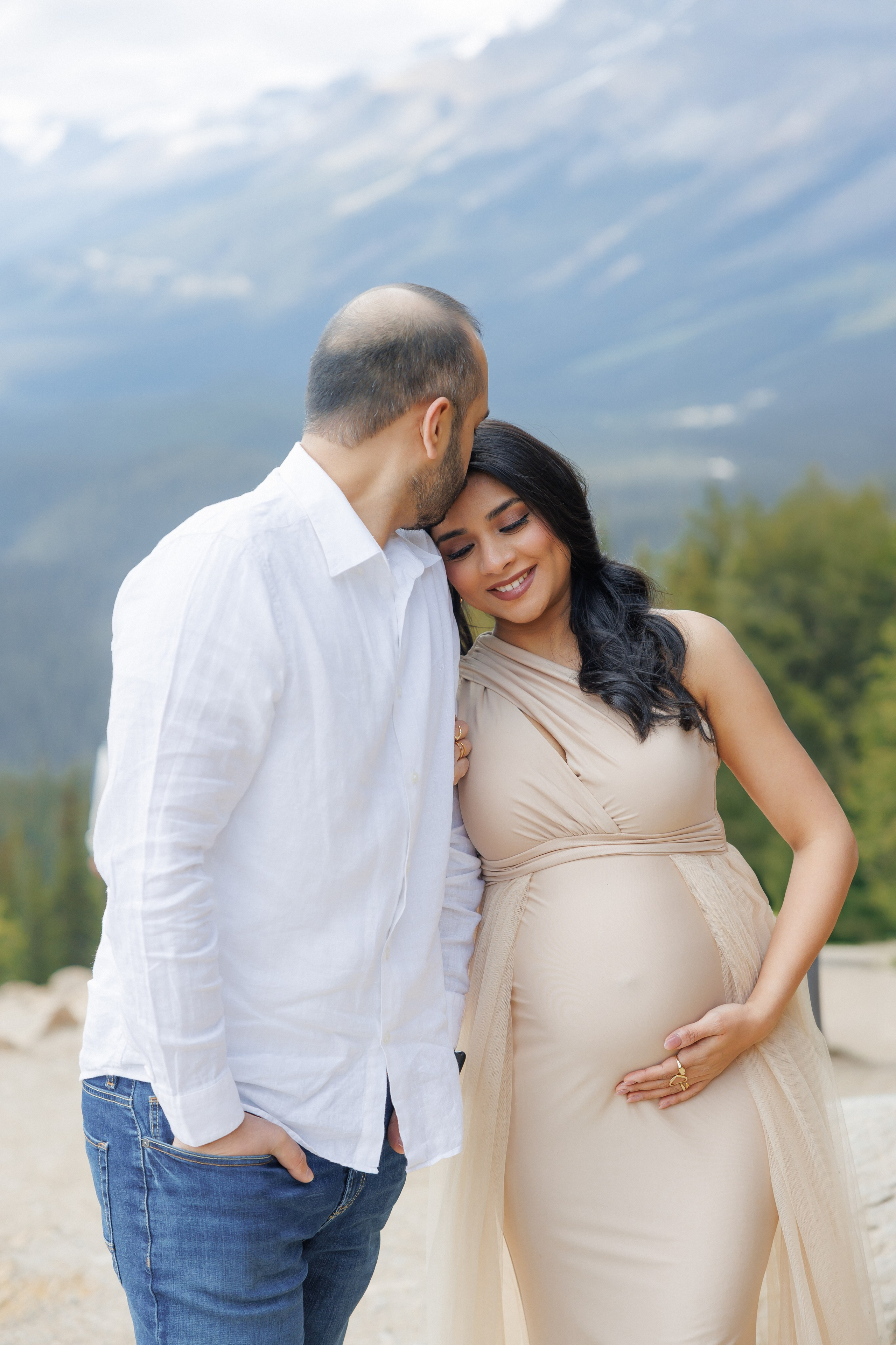 Mountain maternity shoot. Home
