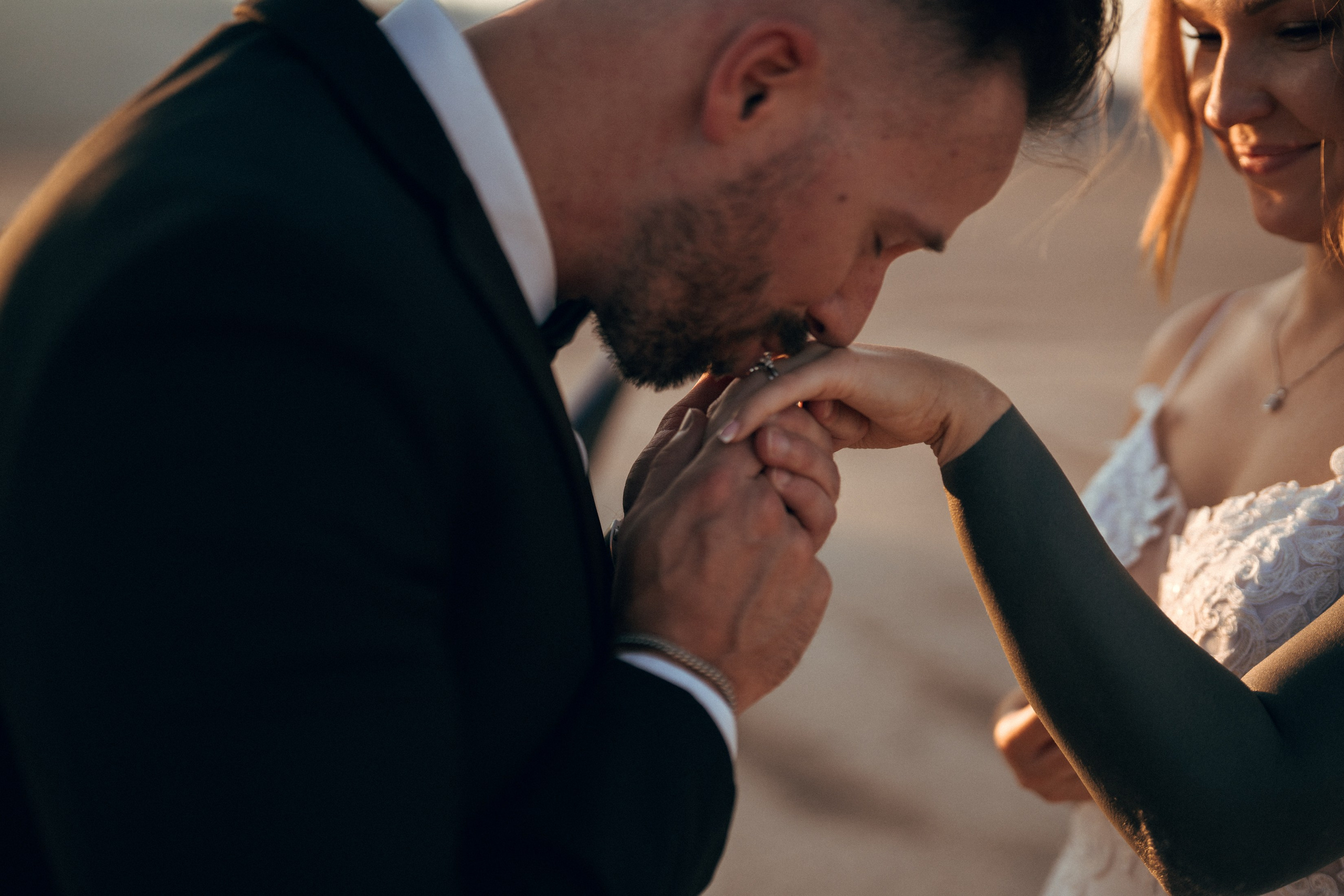 Dasha&Jeremy. Wedding & elopement photographer Viktoriya Kravtsov. Las Vegas