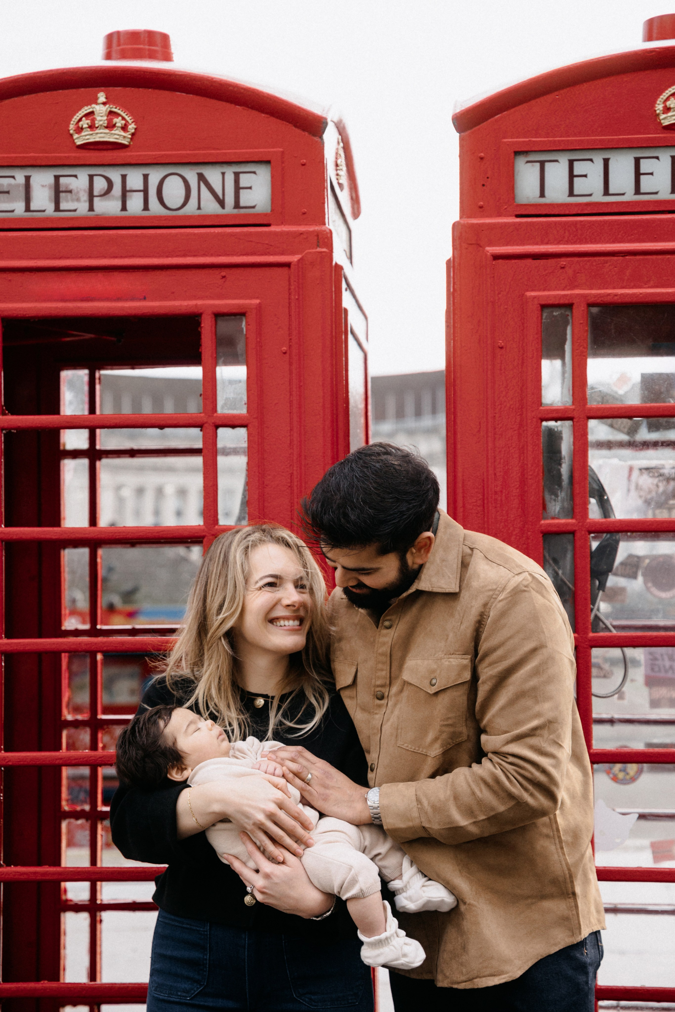 Family Photoshoot at Westminster. LondonPhotoStory — Vacation Photographer in London
