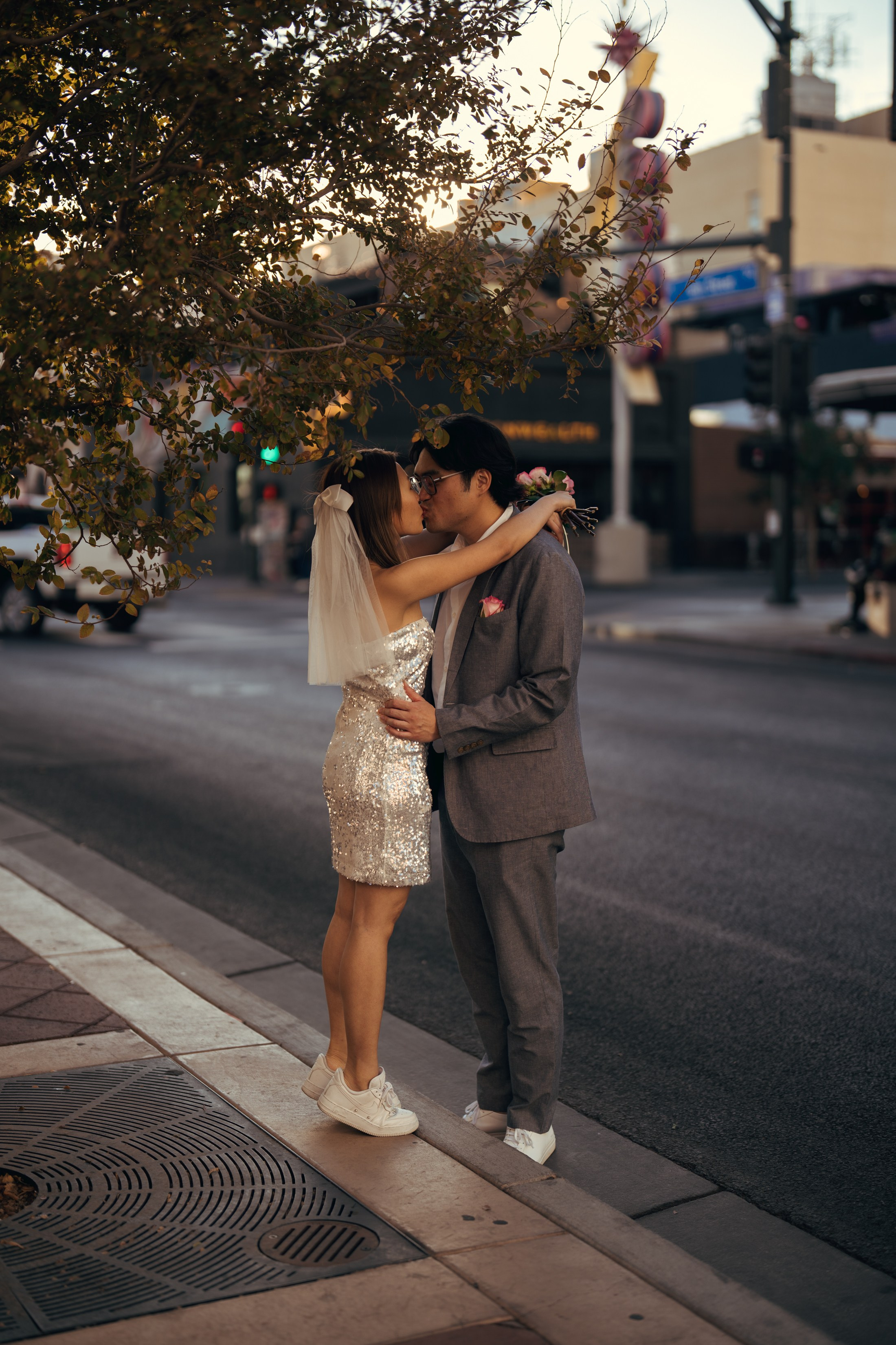 Yee Po& Jit. Wedding & elopement photographer Viktoriya Kravtsov. Las Vegas