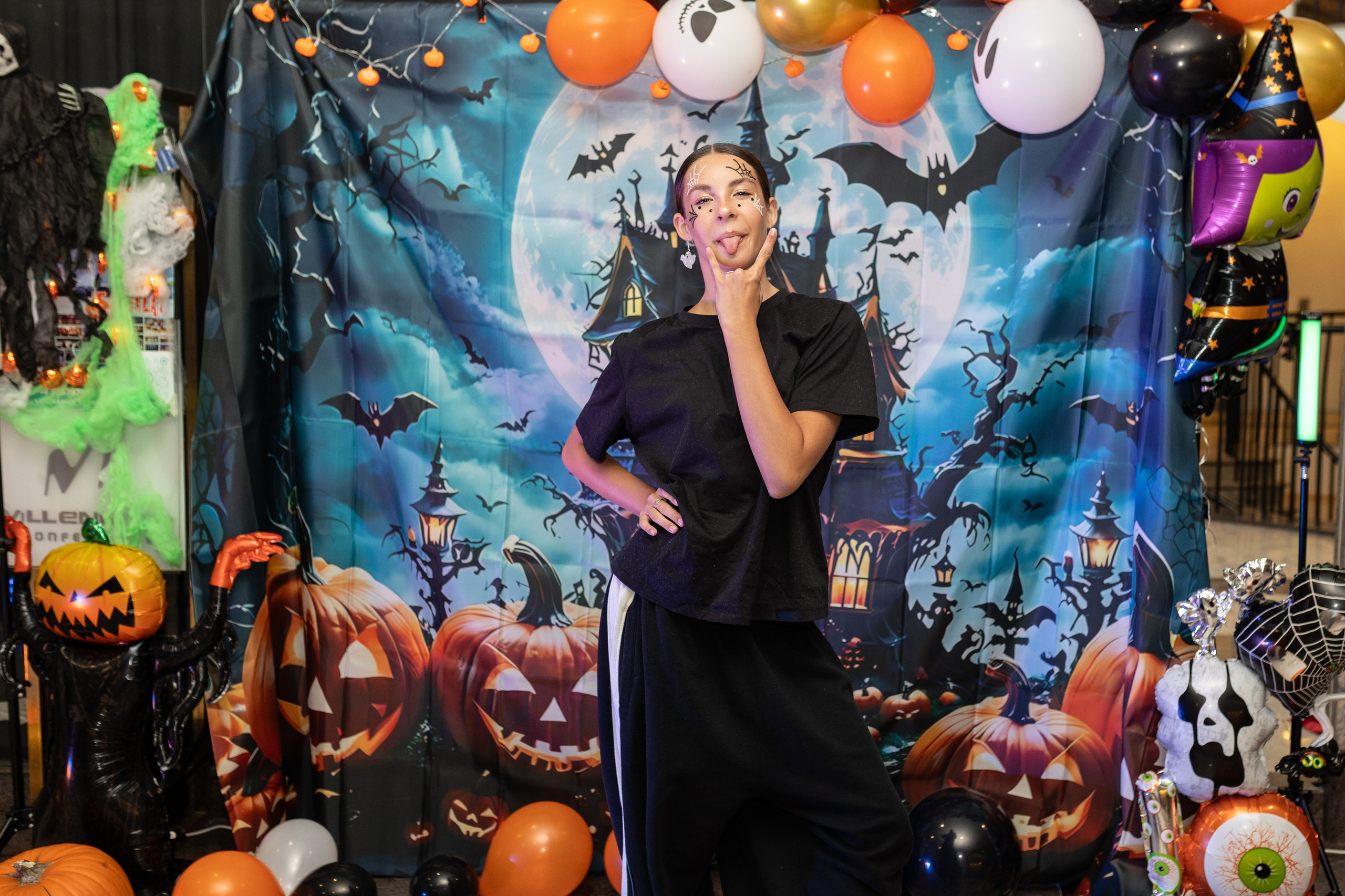 Leo dance studio Helloween 2025. Семейный и детский фотограф в Варшаве Мила Бобровская