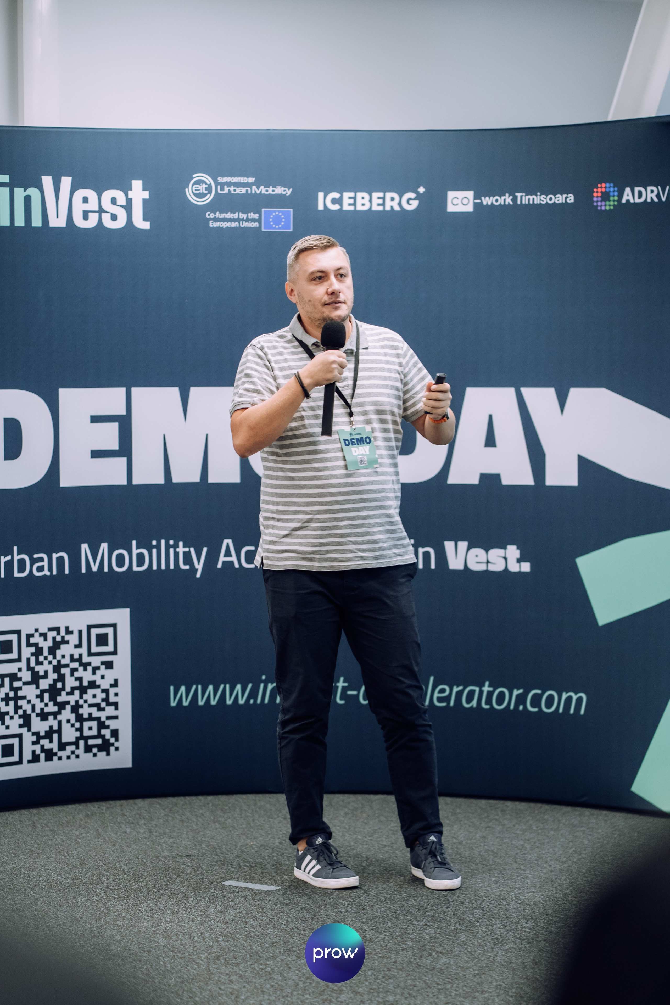 InVest DemoDay @ Cowork. Cozac Cristian Photographer