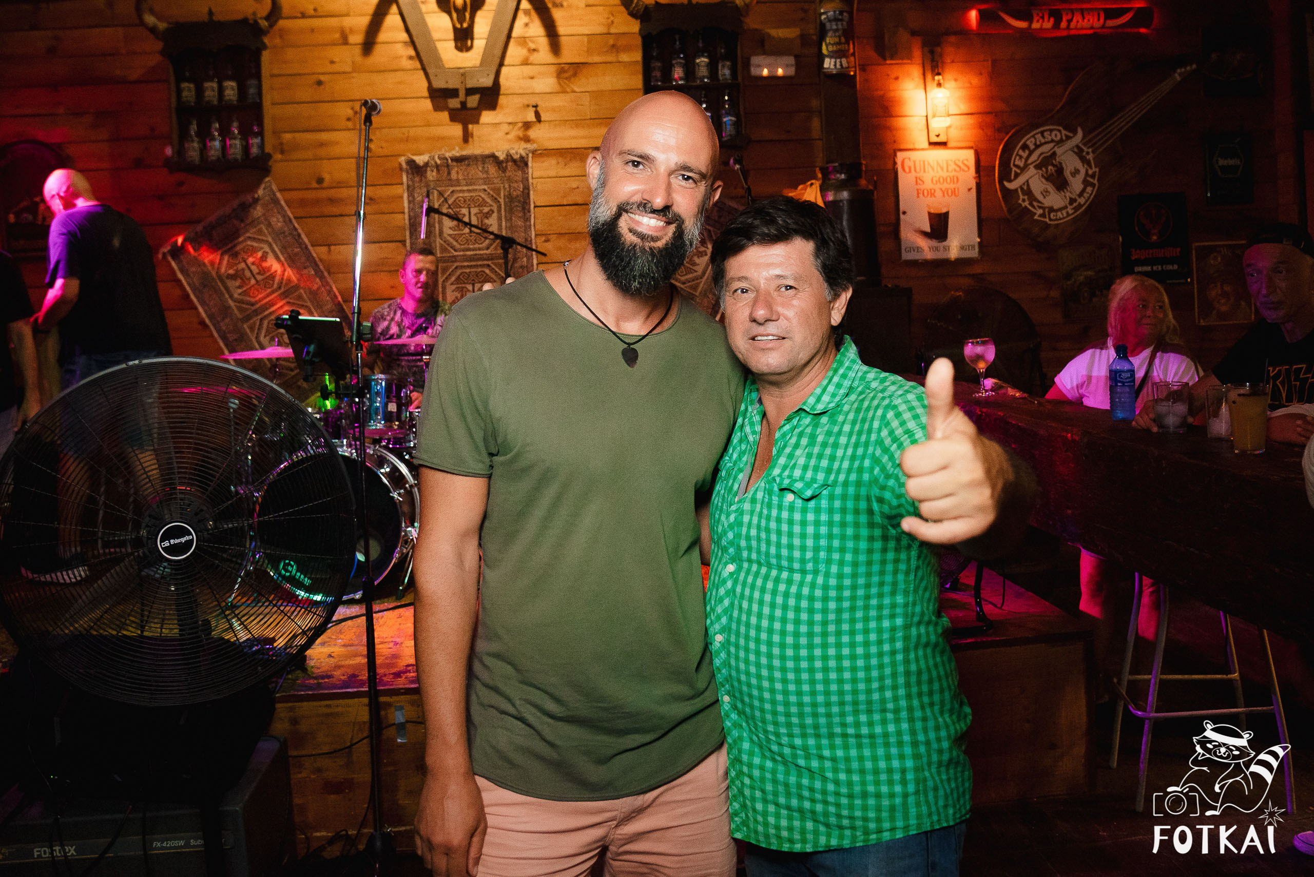 El Paso Rock Bar Torrevieja: Reportaje fotográfico 01.08.25 | FOTKAI