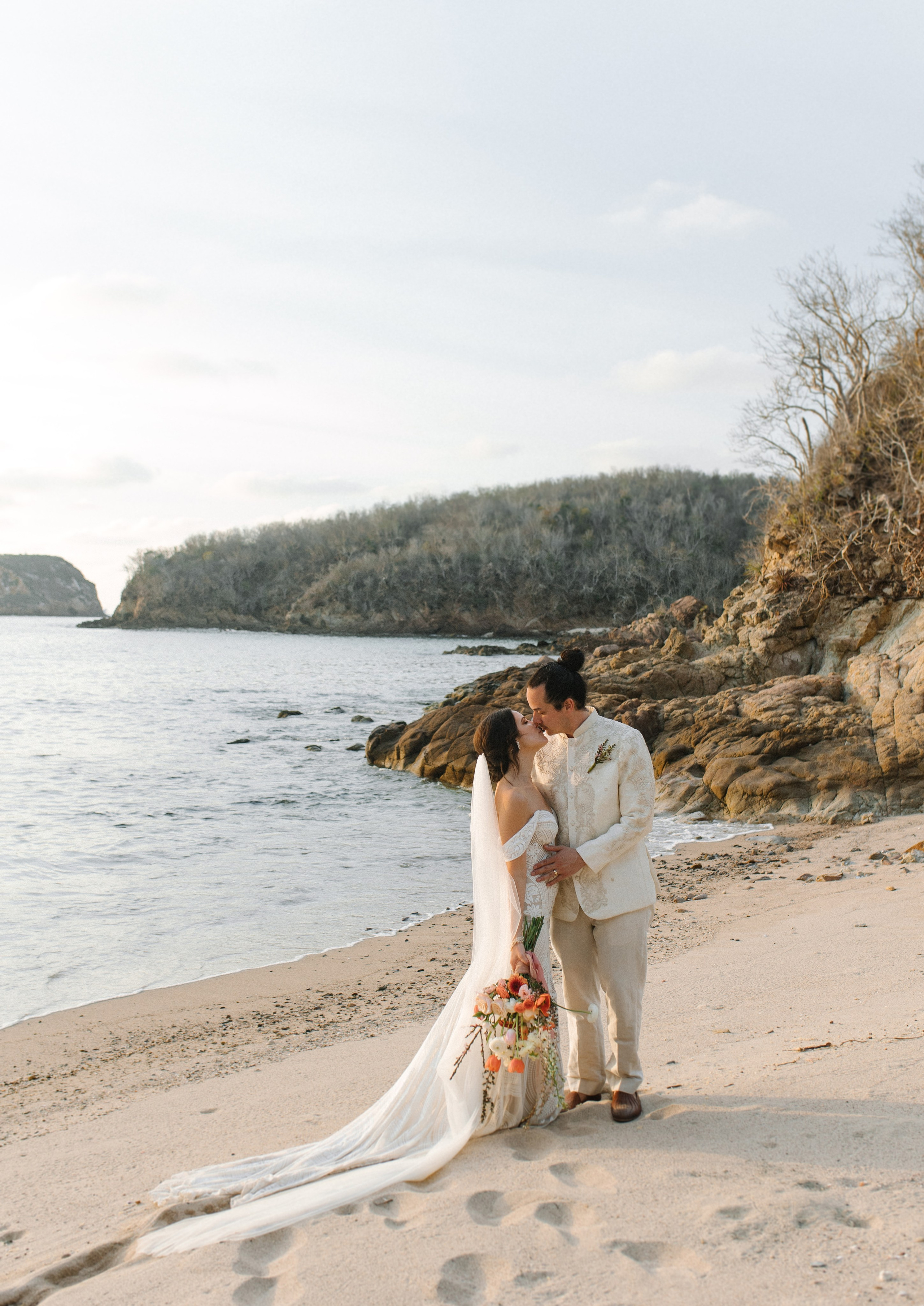 Playa Careyes, Casa Tauro. Wedding photographer Mexico Sayulita Puerto Vallarta Punta Mita Cabo