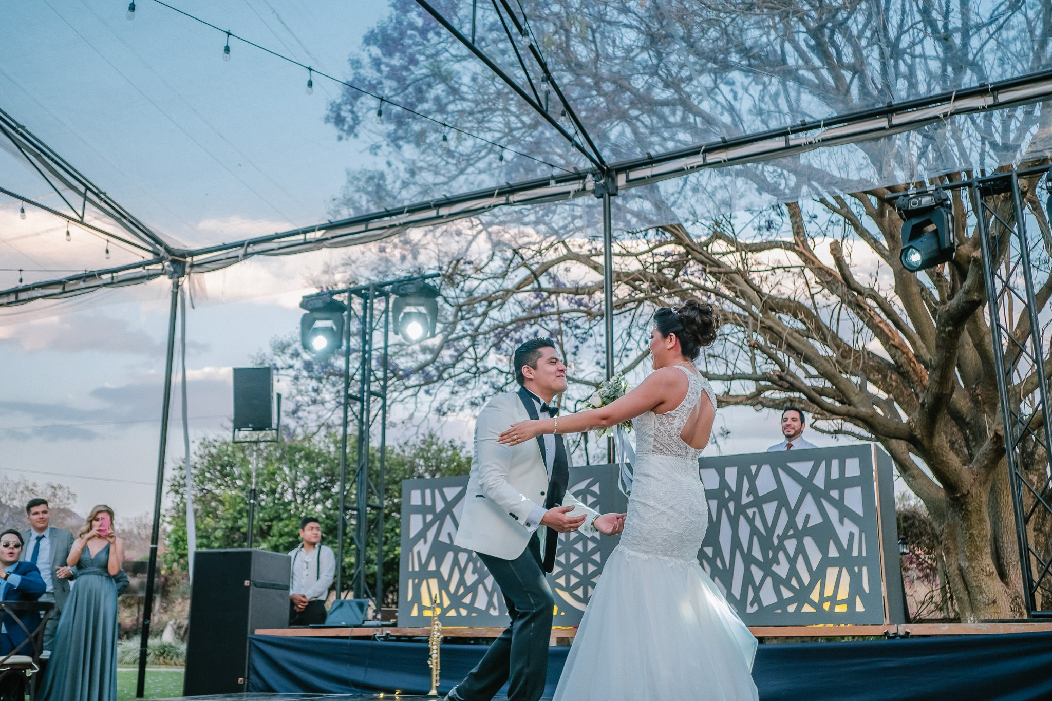 Yenisel & Raul / Tepoztlan. Wedding and family photographer in Mexico City