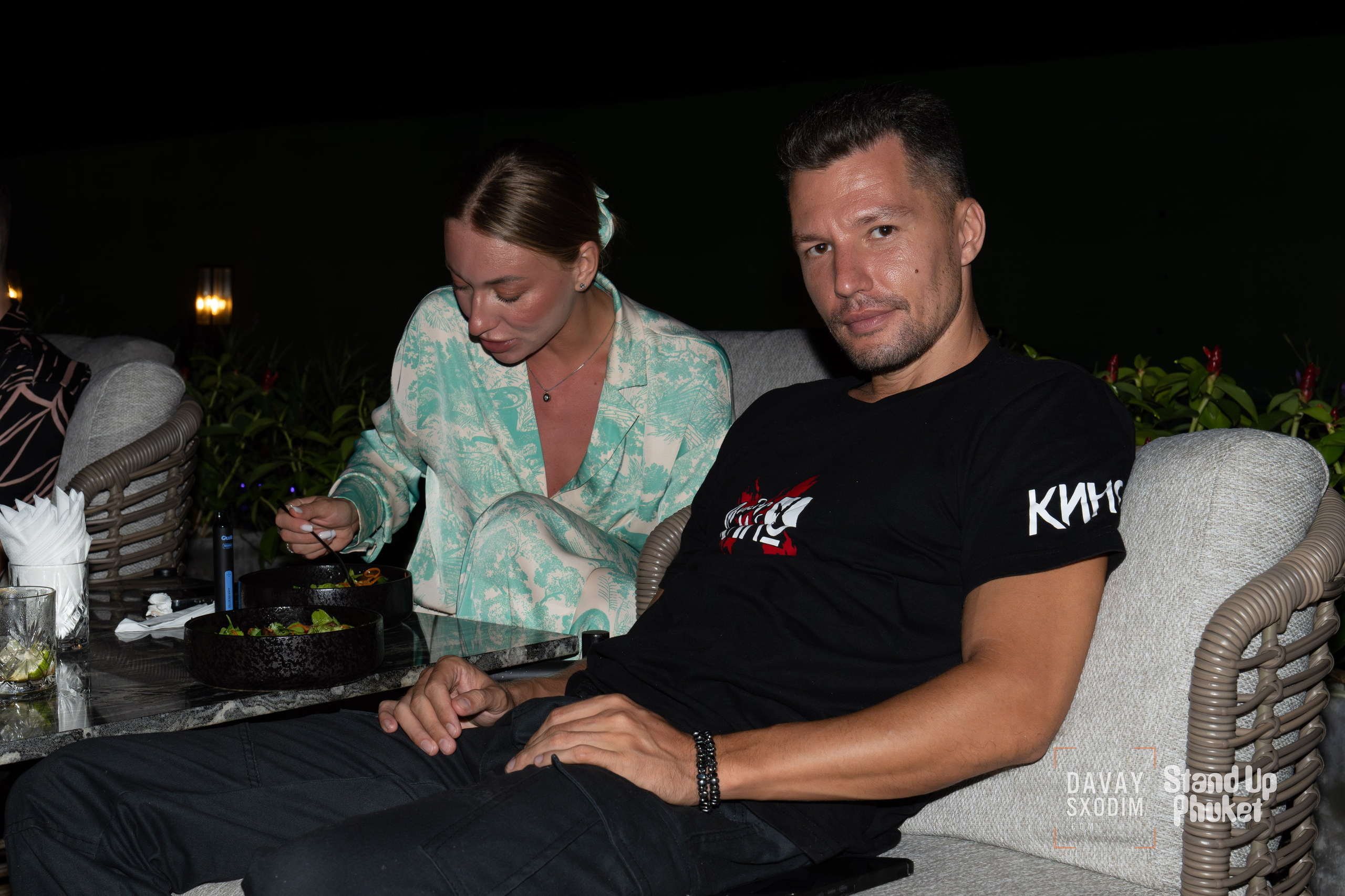 Standup Влада Лапина | Фоторепортаж | Афиша | DAVAYSXODIM.com PHUKET. АФИША|ФОТОРЕПОРТАЖИ|ИВЕНТЫ|ПХУКЕТ