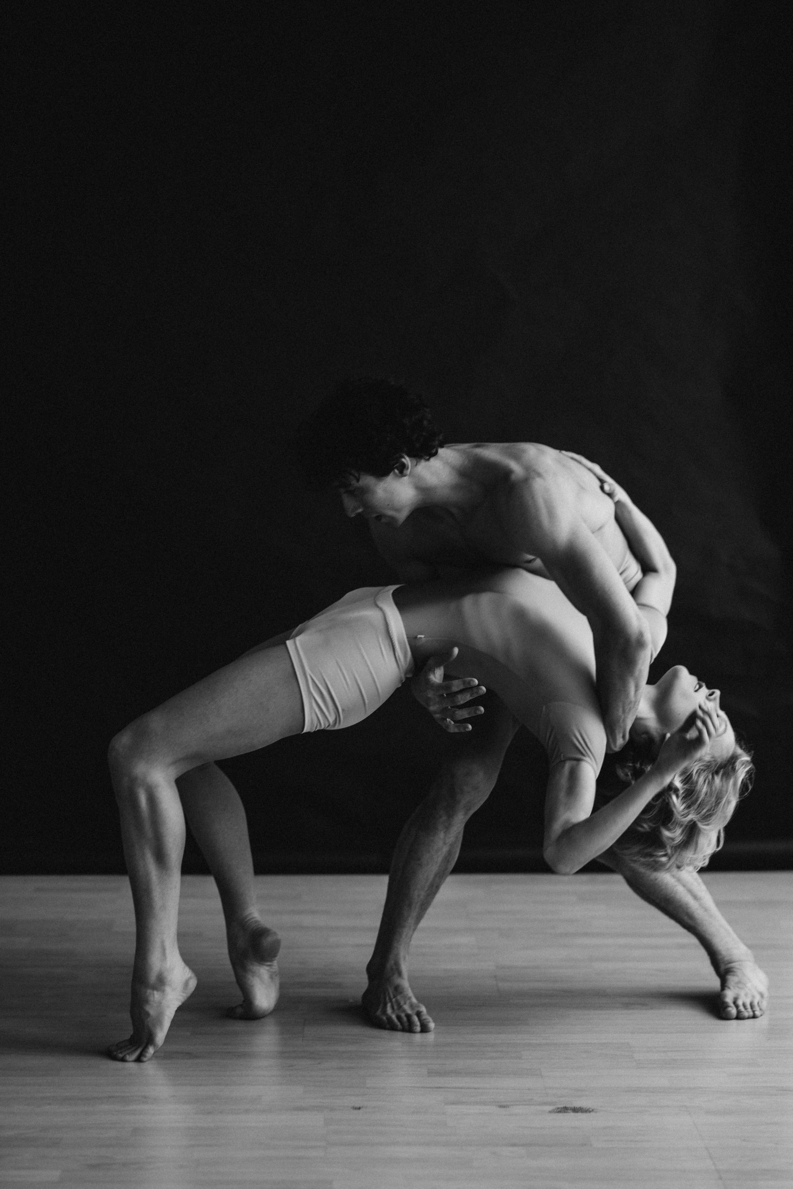 DANCERS. Victoria Olonen – Cinematic Portrait Artist | Helsinki & Europe