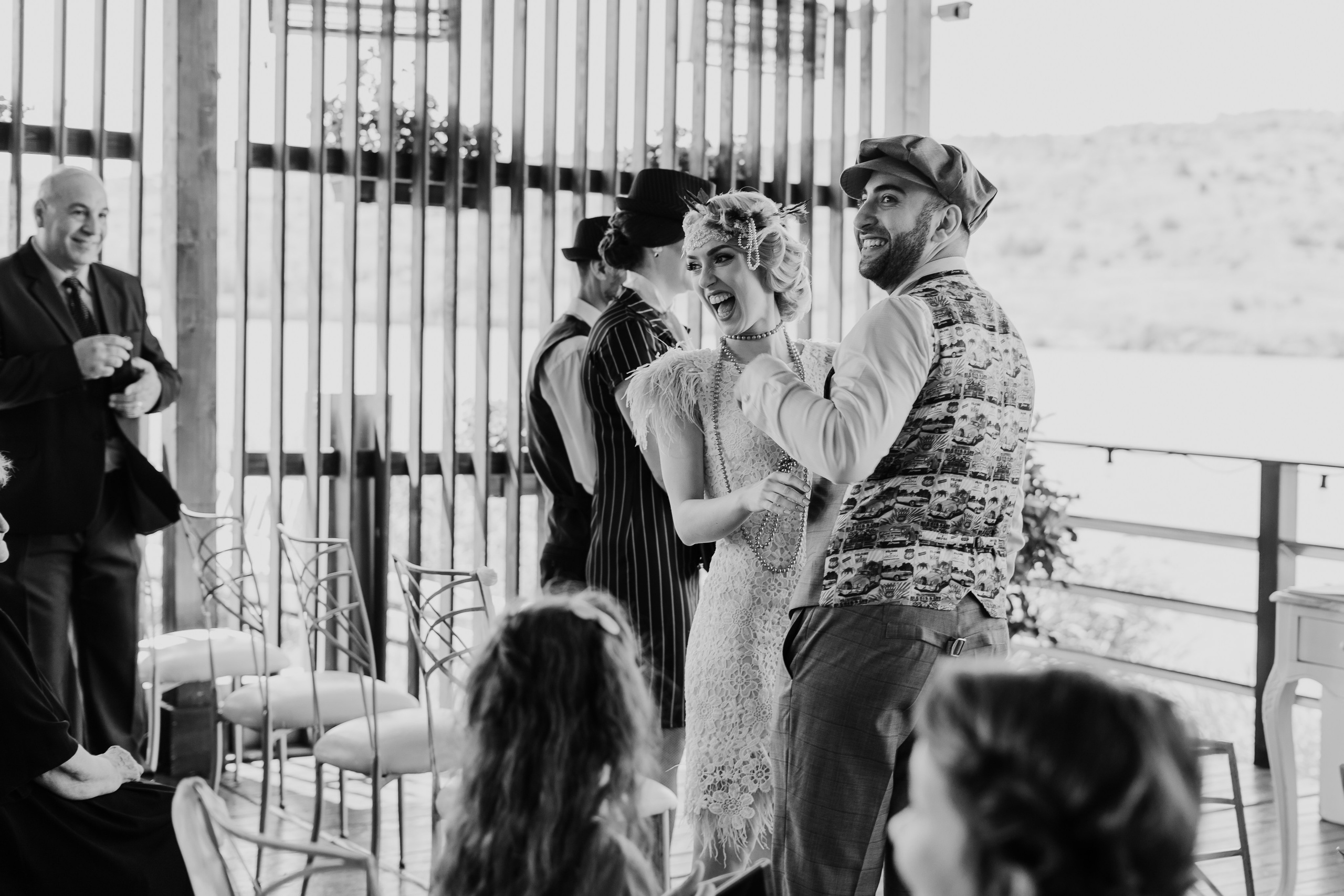 Nunta cu tematica anilor 1920, sedinta foto in ziua evenimentului. Proud Vision Weddings | Wedding Photography & Film — Servicii profesionale Foto Video Nunta Iasi