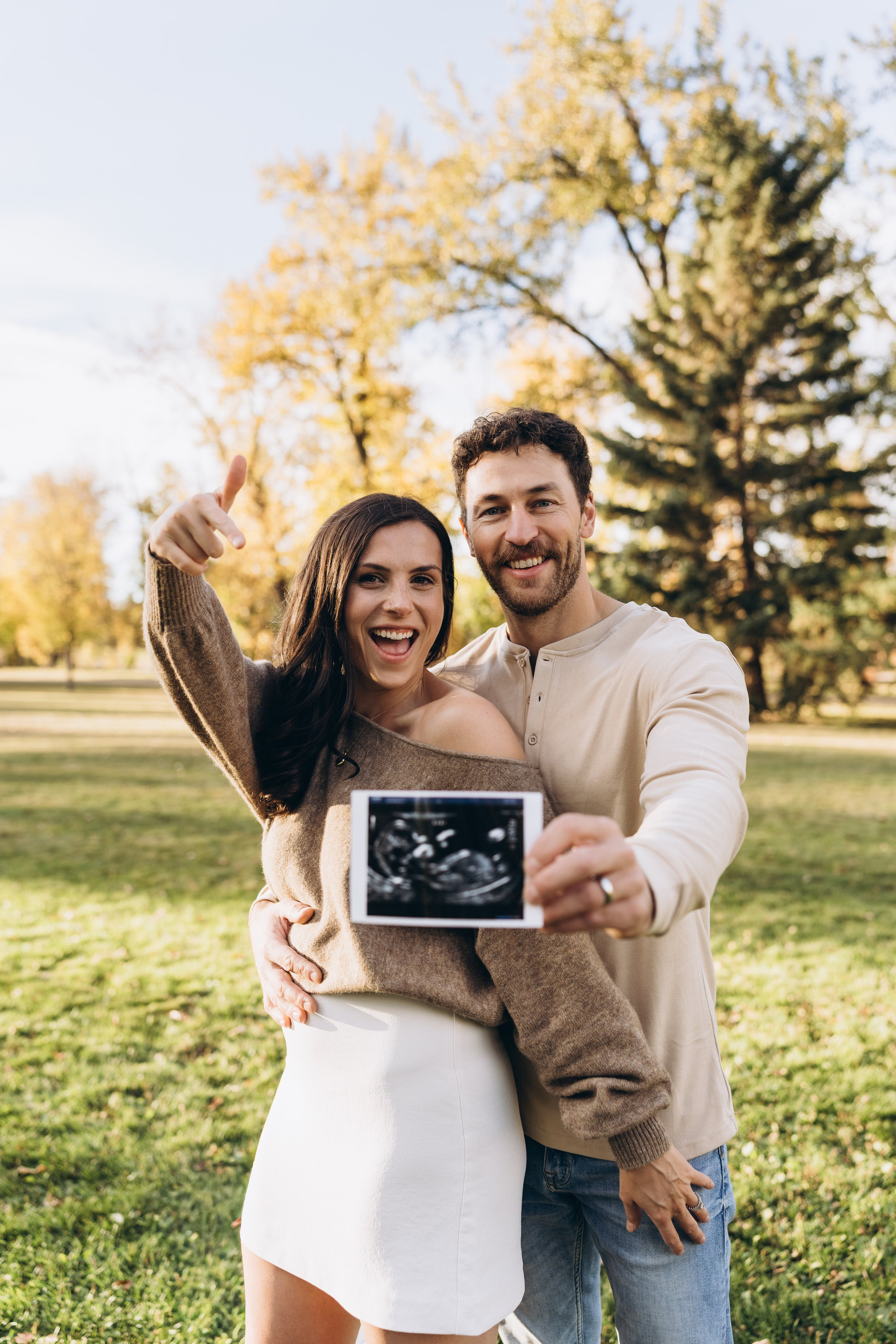 Jess & fam. Calgary Wedding & Lifestyle Photographer — Yevhen Polishchuk