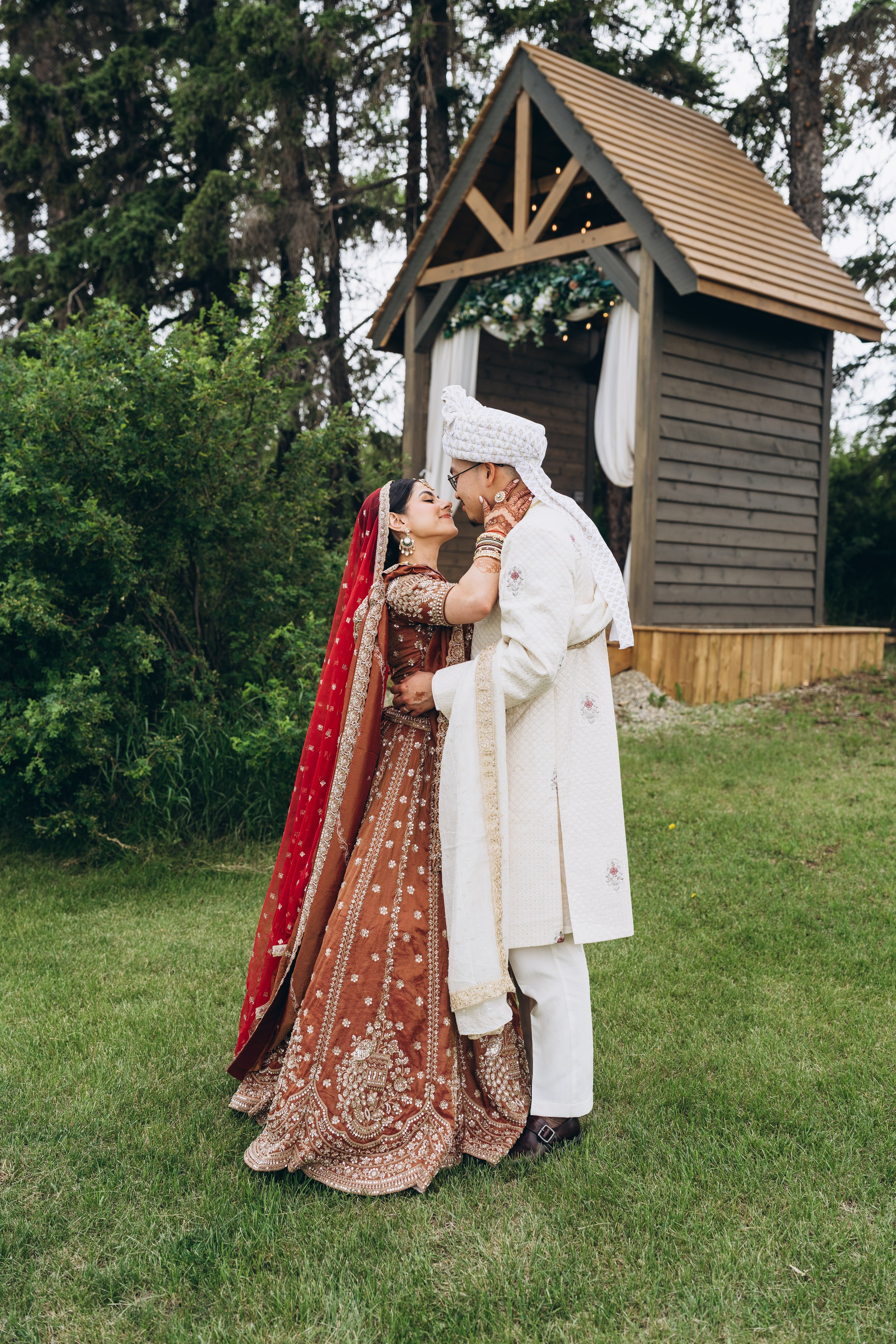 Jackie & Bindi. Calgary Wedding & Lifestyle Photographer — Yevhen Polishchuk