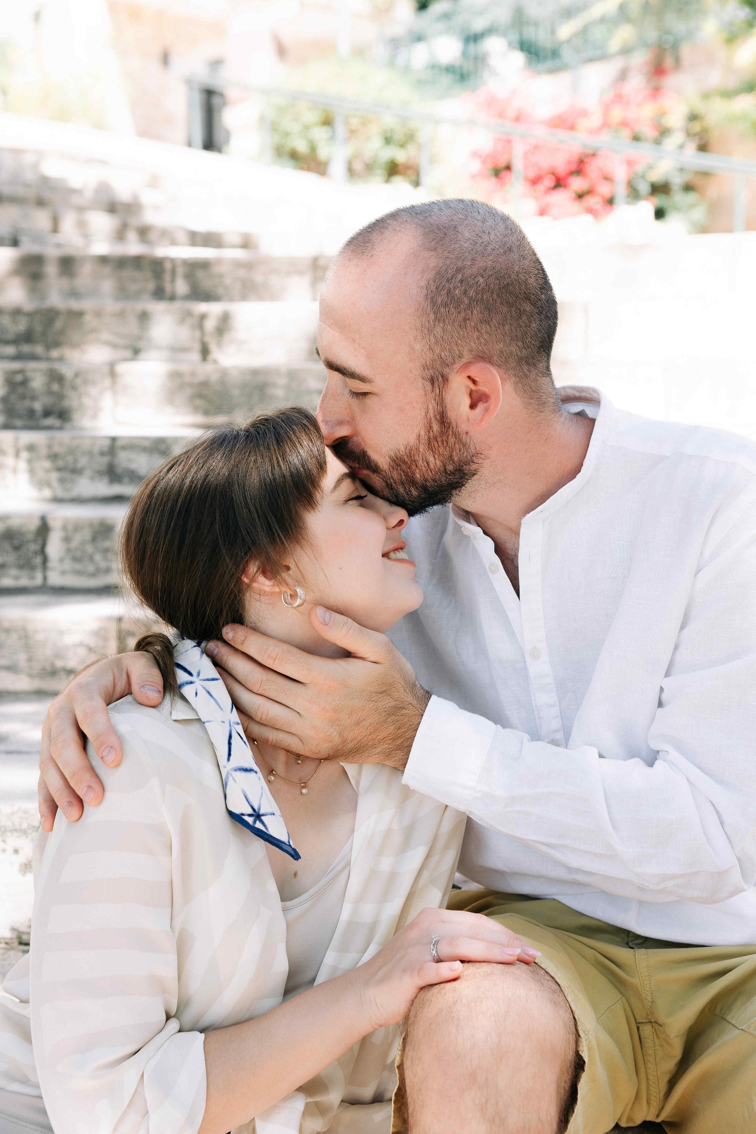 A MONTH AFTER THE WEDDING (morning). PHOTOGRAPHER IN ISRAEL