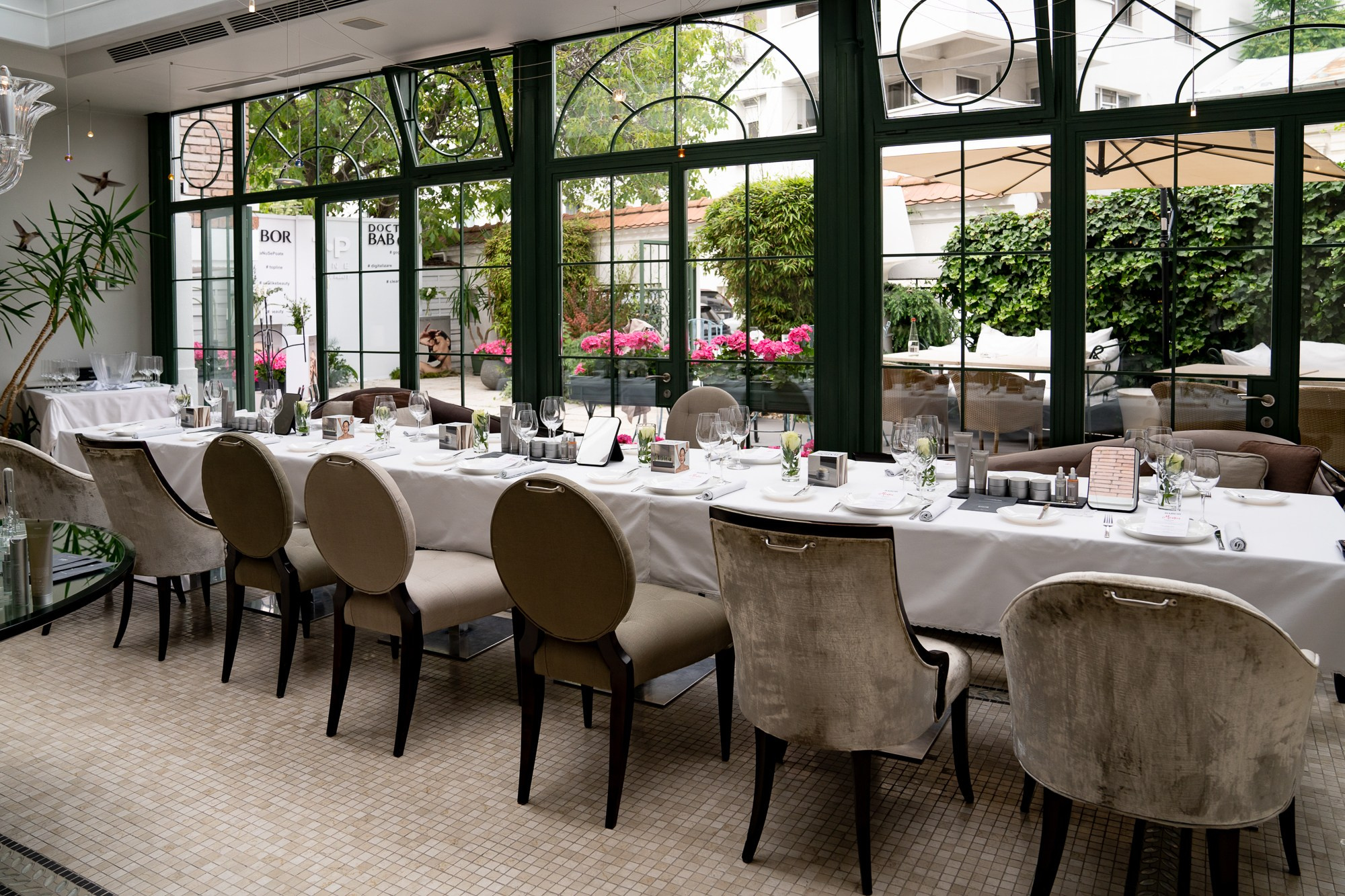 Fotografie Corporate Specializat in Lansări Produs si Serviciu. Fotograf Corporate Business