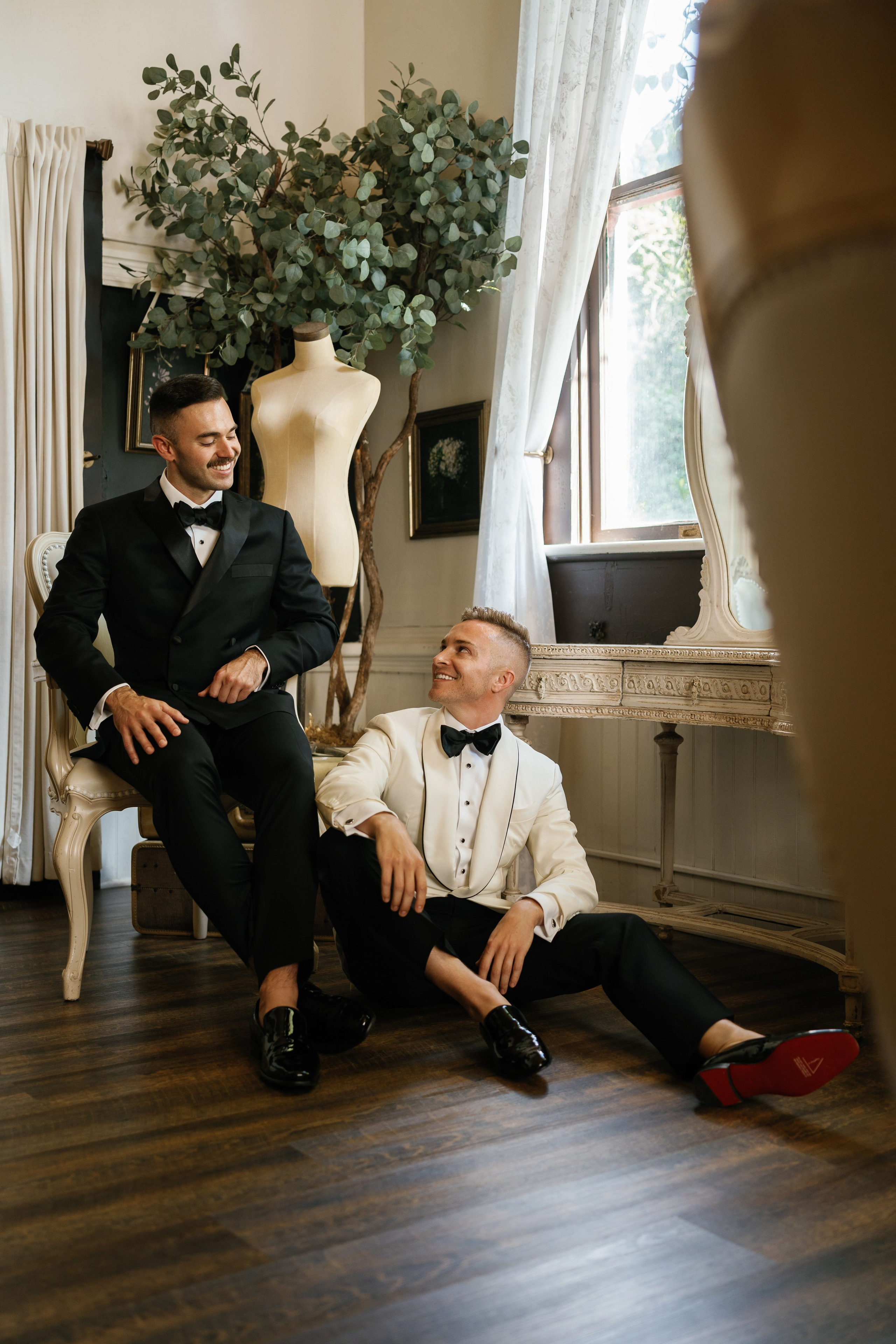 LGBT wedding photographer in California. Wedding Photography & Videography Team in California, Los Angeles, San Francisco, San Diego and Travel