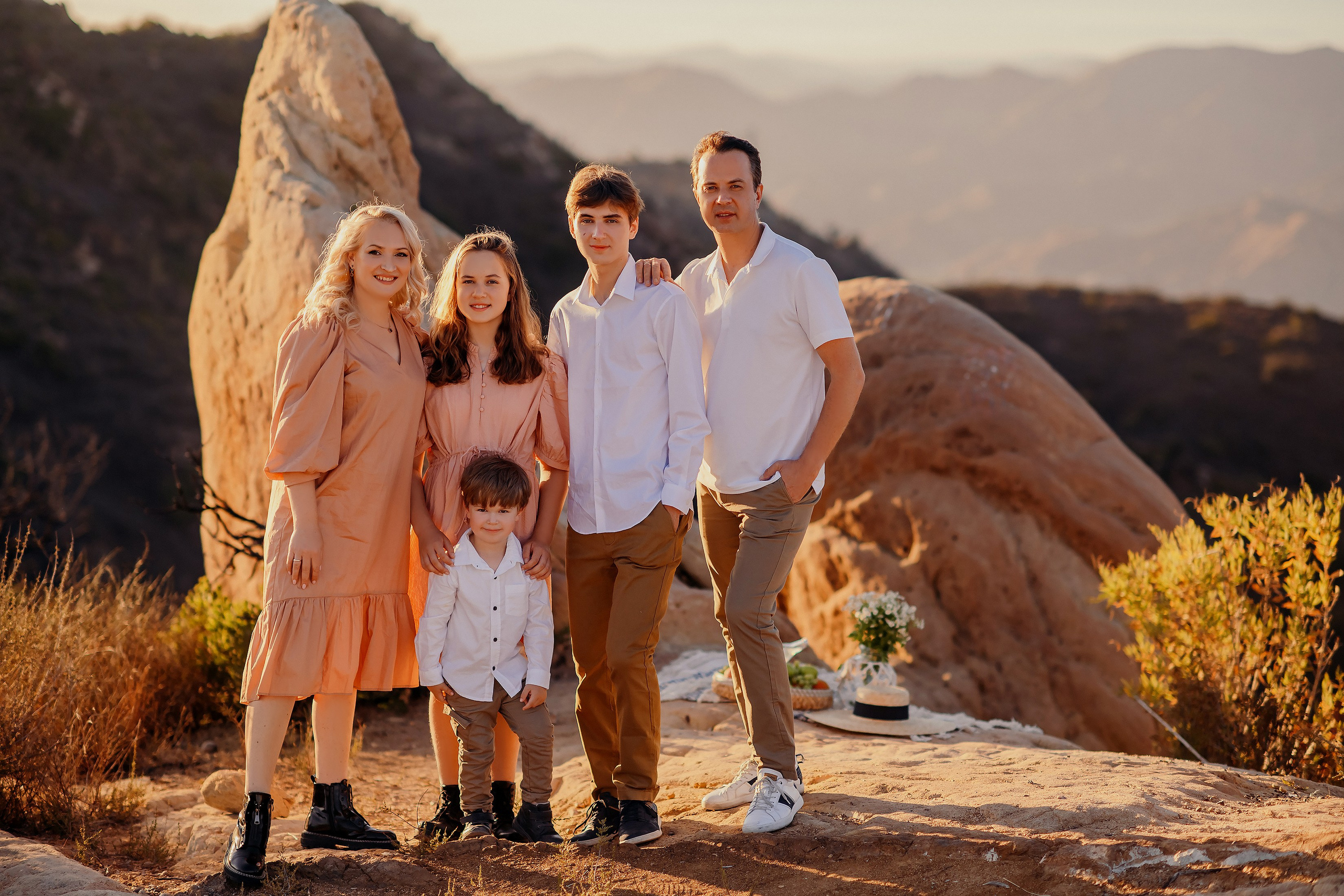 Family photo shoot. Photographer. Wedding, maternity and family photographer in Charlotte Tasha Minn