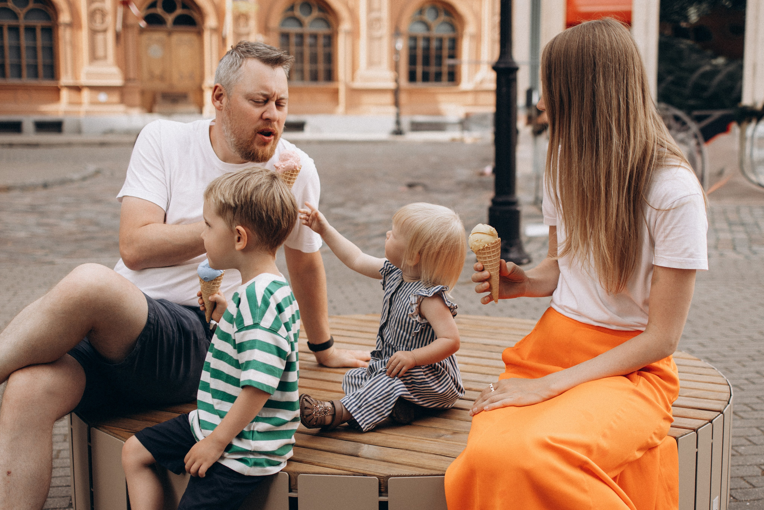 SINTIJAS ģimene. GALVENĀ