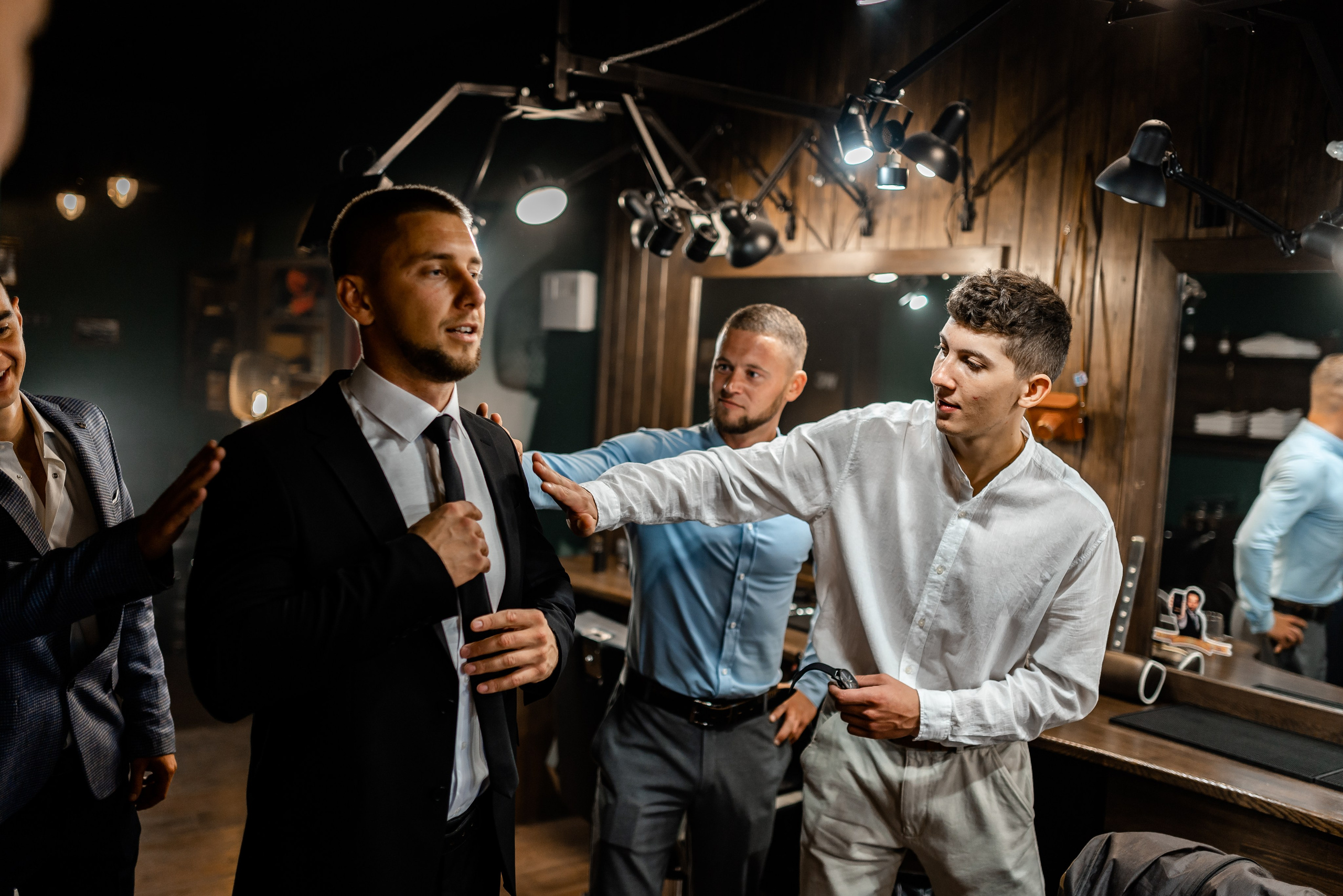 DER SCHÖNSTE HOCHZEITSTAG. Hochzeits- und Reportagefotograf für München, Regensburg, Deutschland RED LINE Media