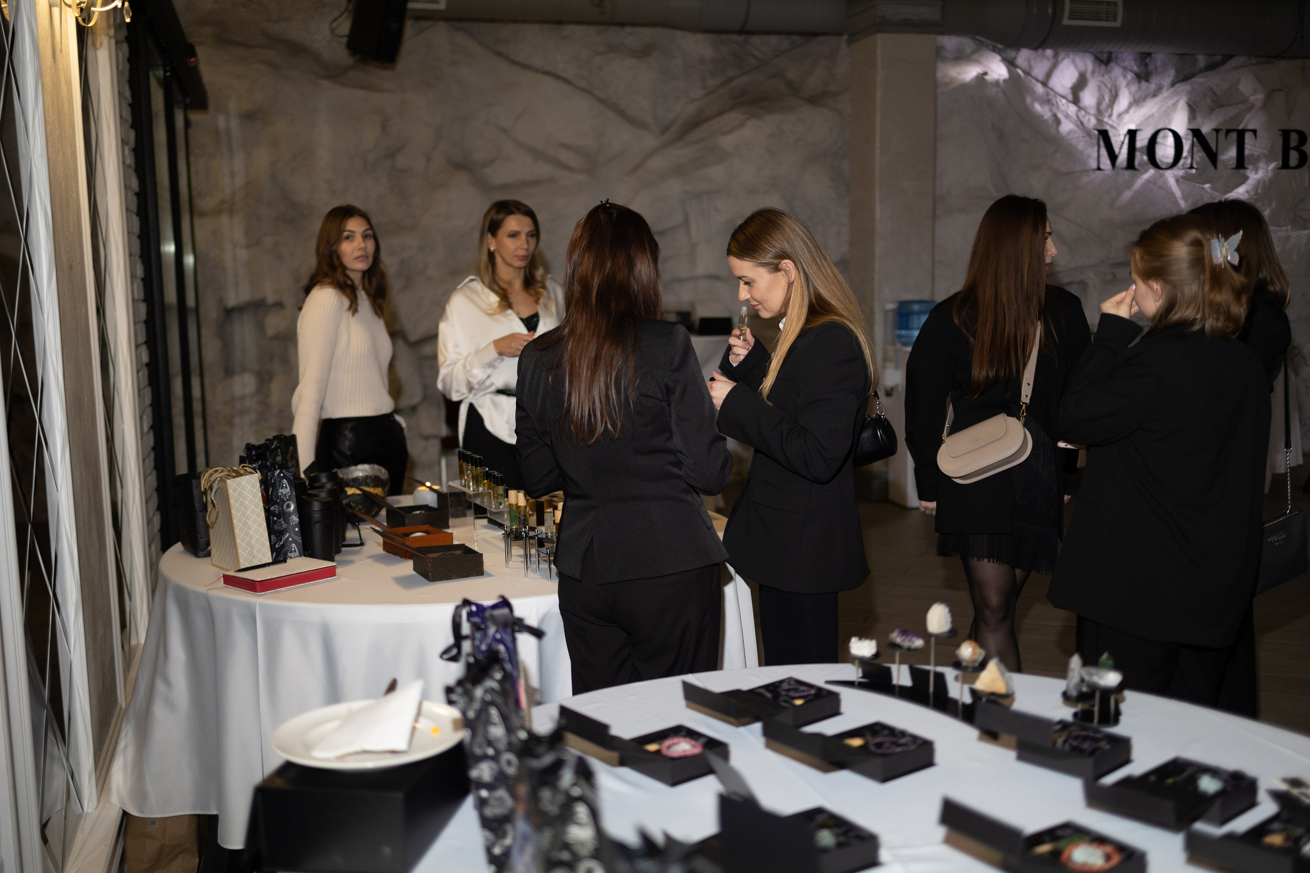 AstroBrut Conference. Wedding and family photographer