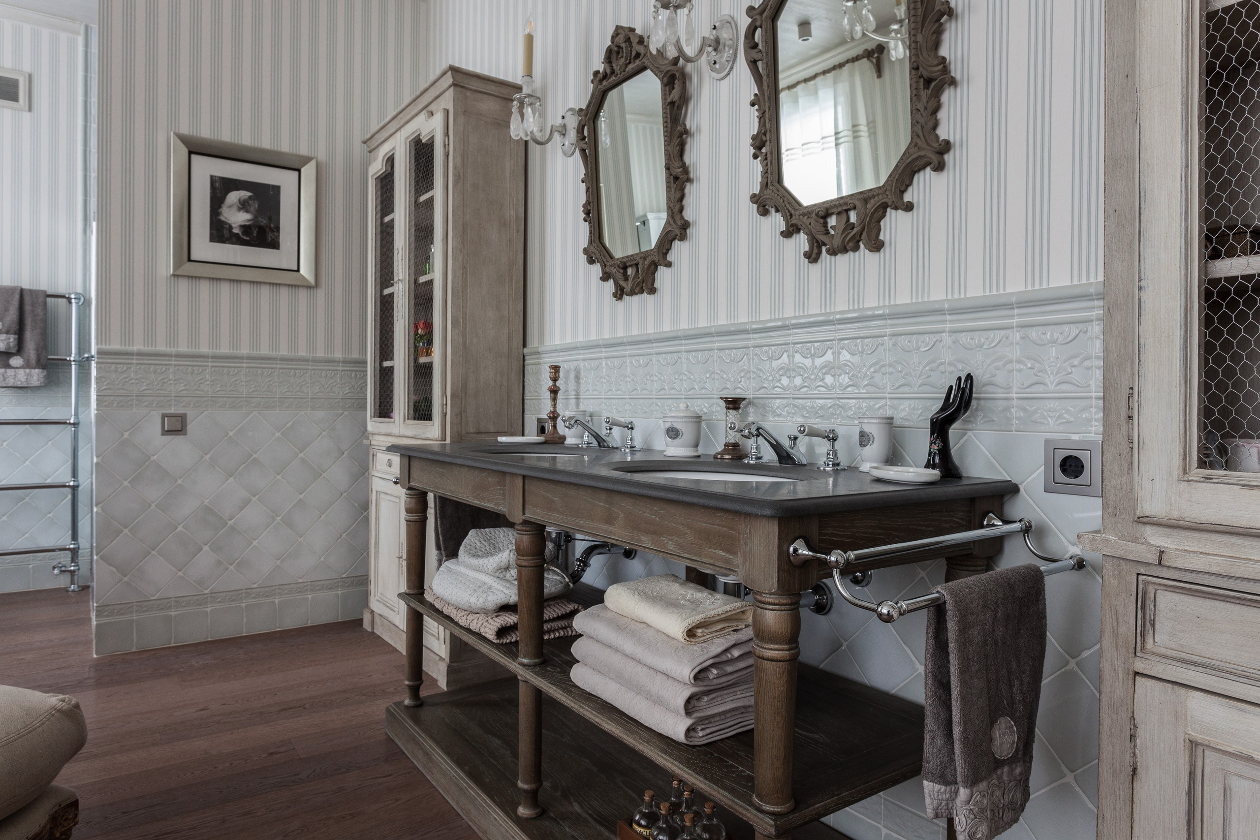 Provence style bathroom interior - photographer Andrey Dunin
