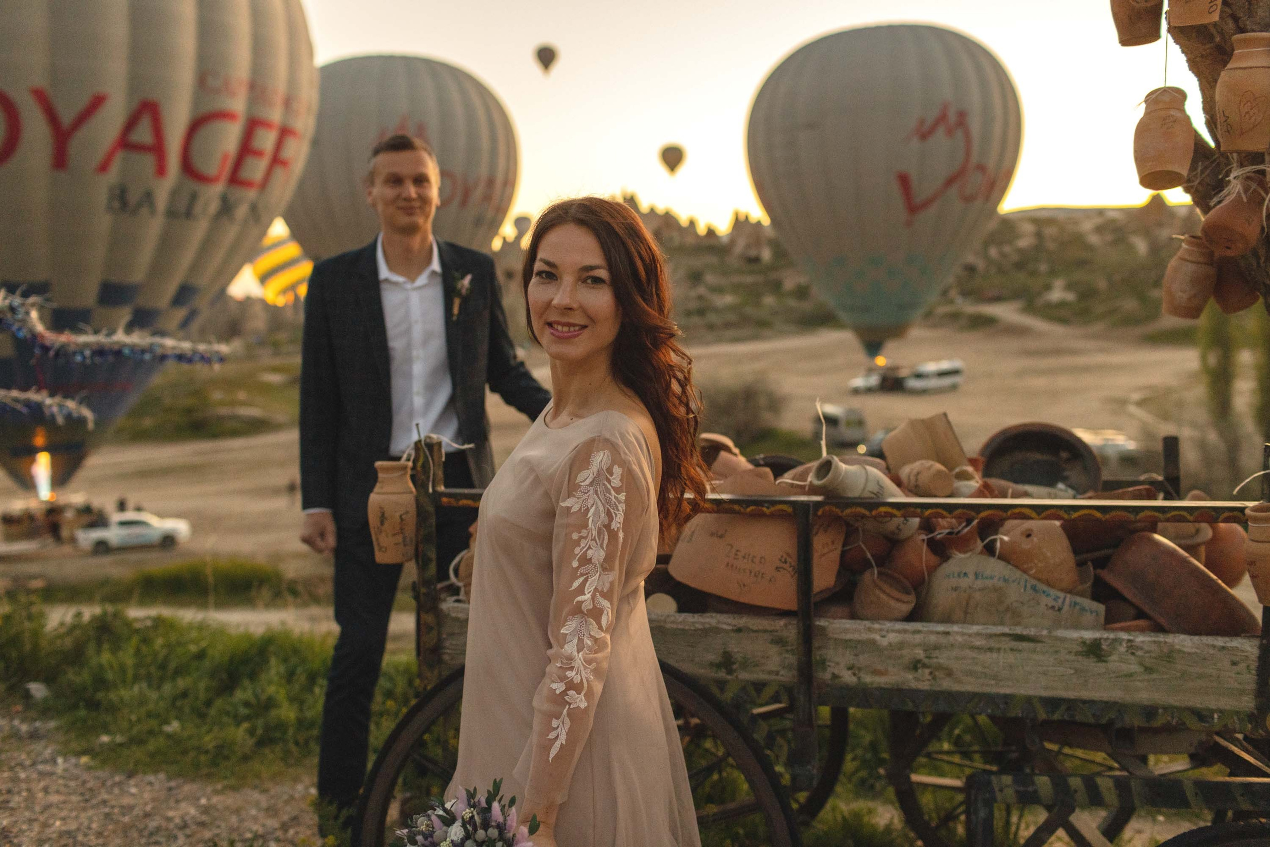 Magical Wedding Photoshoot in Cappadocia: Balloons, Caves, and Valleys. Julia Ganch I Fashion Wedding Photography I Cappadocia Turkey