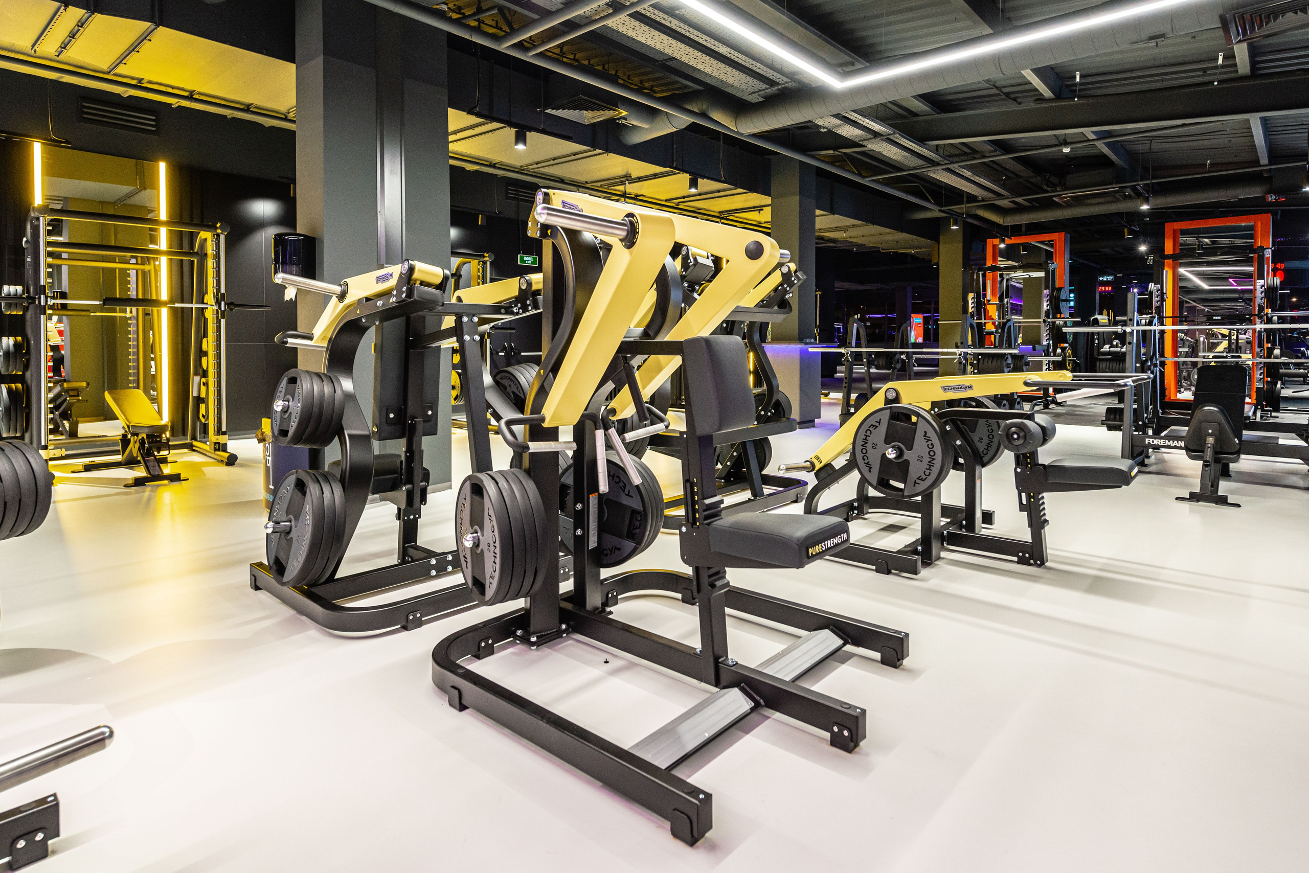 Фитнес-клуб DDX Fitness в Некрасовке. ФОТОГРАФ МЕКСИКА КИНТАНА-РОО