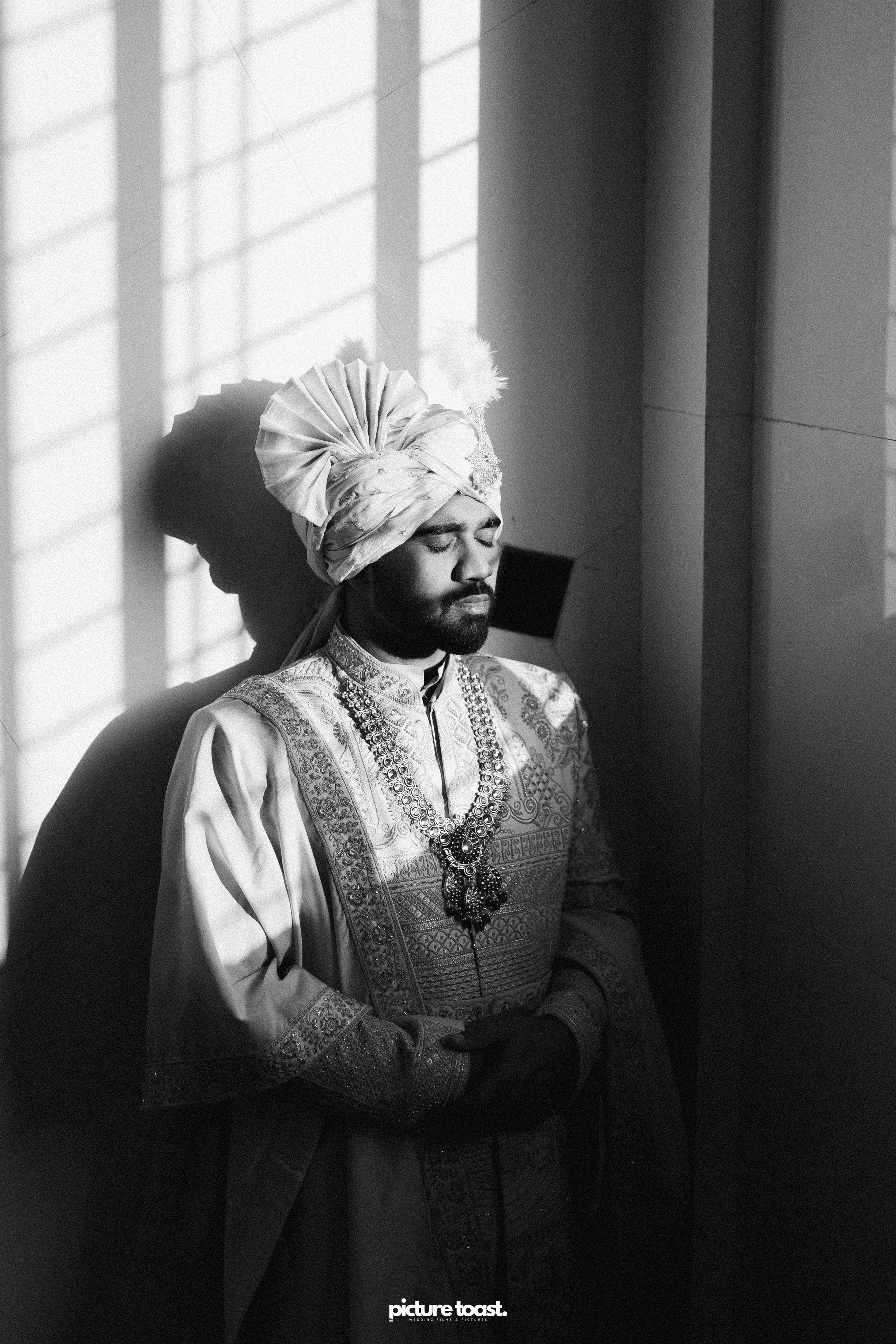 Gujarathi Wedding! Ft. Sahil & Thanima. Fine art Wedding Photographers in India & Canada