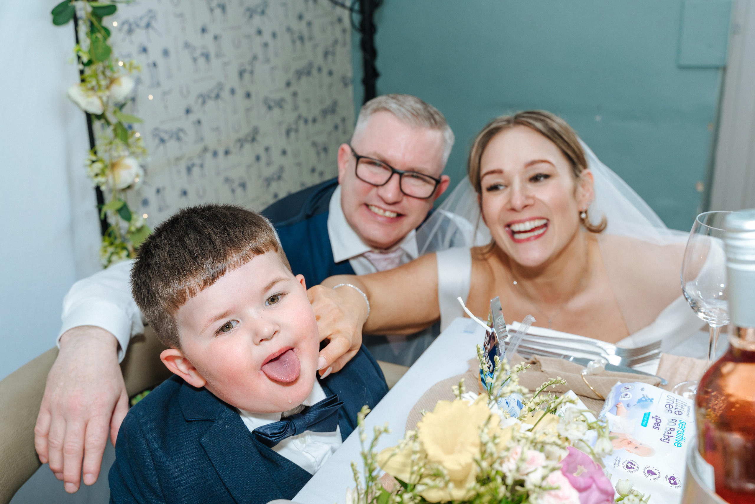 Luke and Nicola’s wedding at Danson House. Photographer in England Ekaterina Romanova