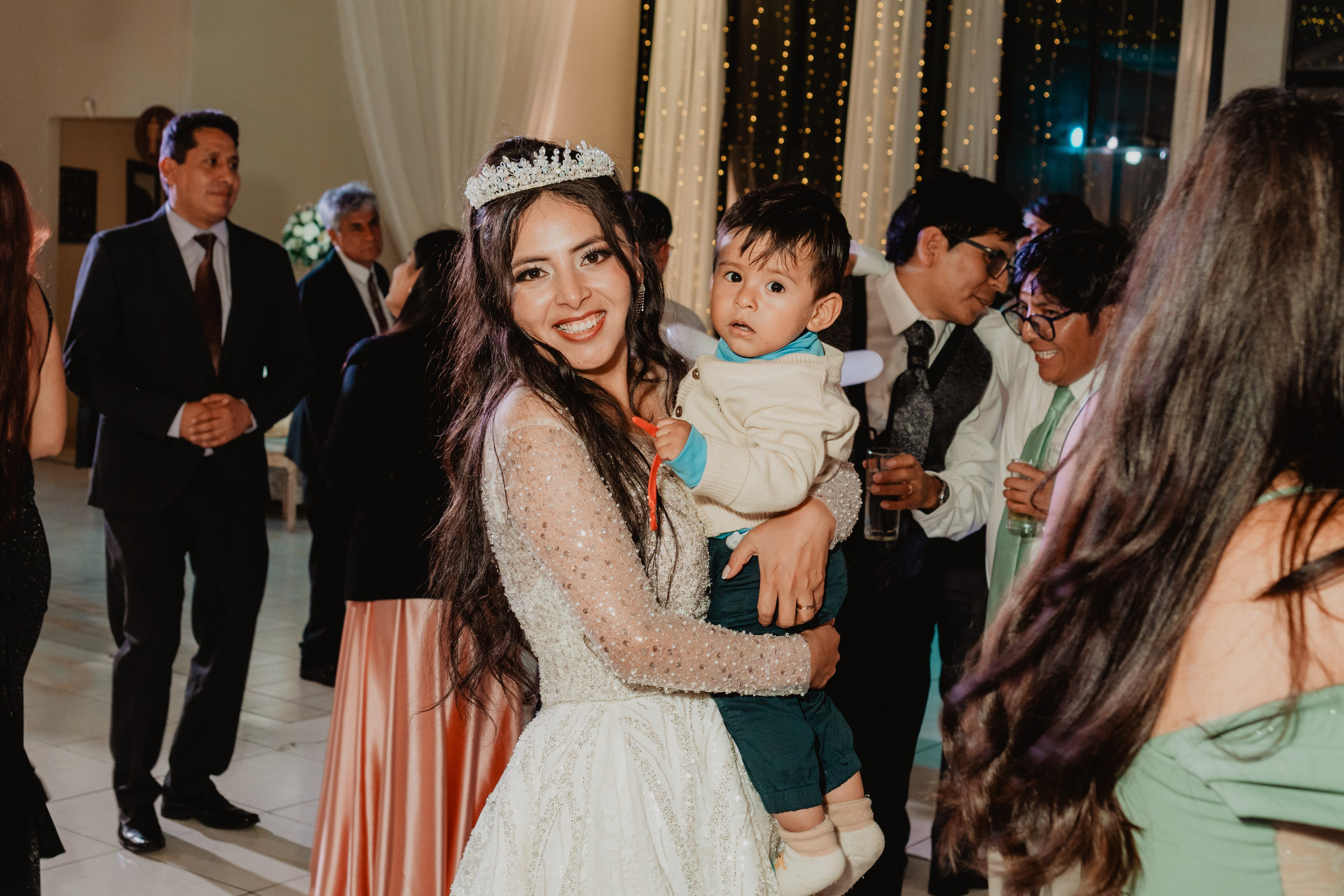 FERNANDO + MARIBEL | BODA RELIGIOSA. Studio KVTA | Fotografía y Video de Bodas en Arequipa