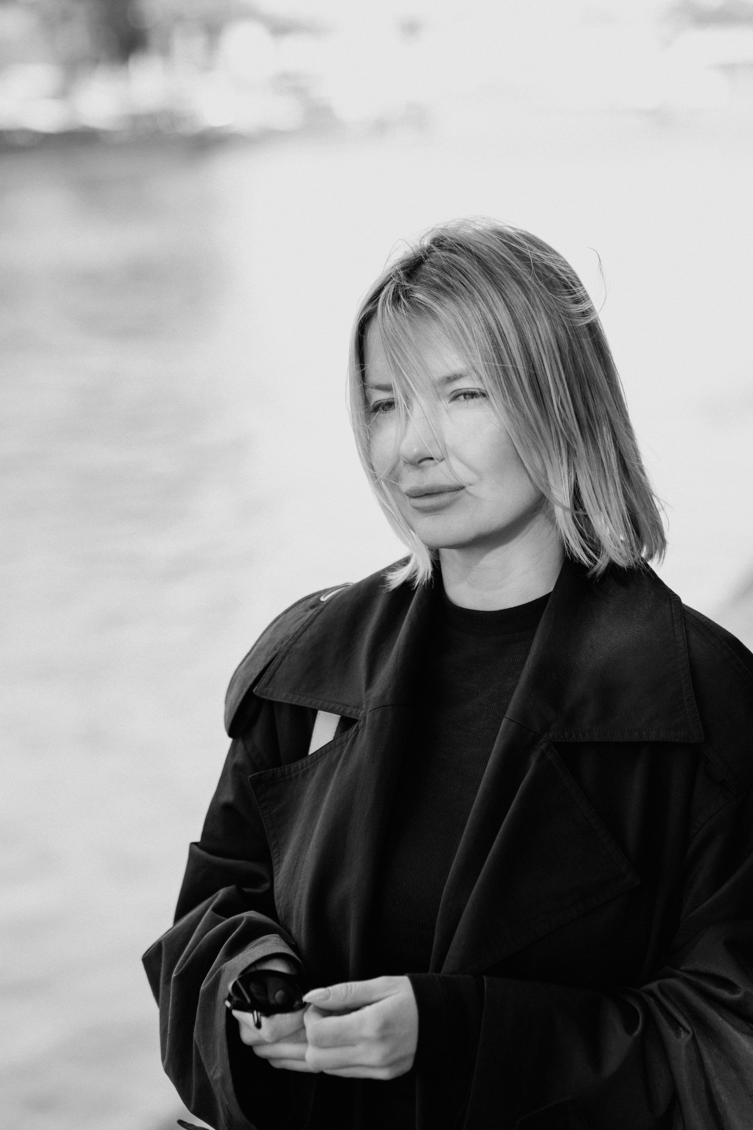 Минимализм и стиль. Портрет на набережных Сены. Ksenia Marchand/ Lifestyle фотограф в Париже
