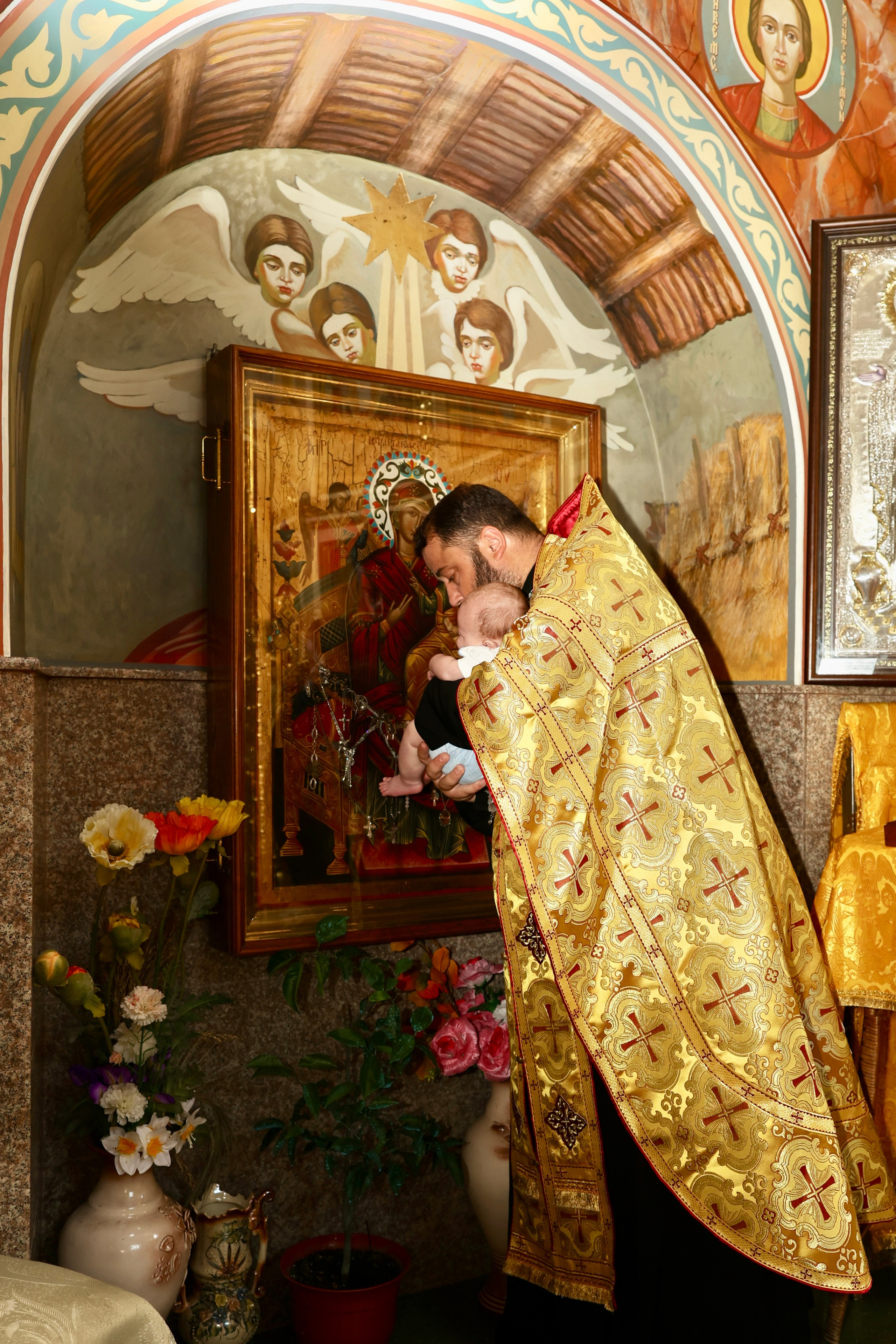 Botez. Fotograf al tainelor bisericești – Alina Fetu