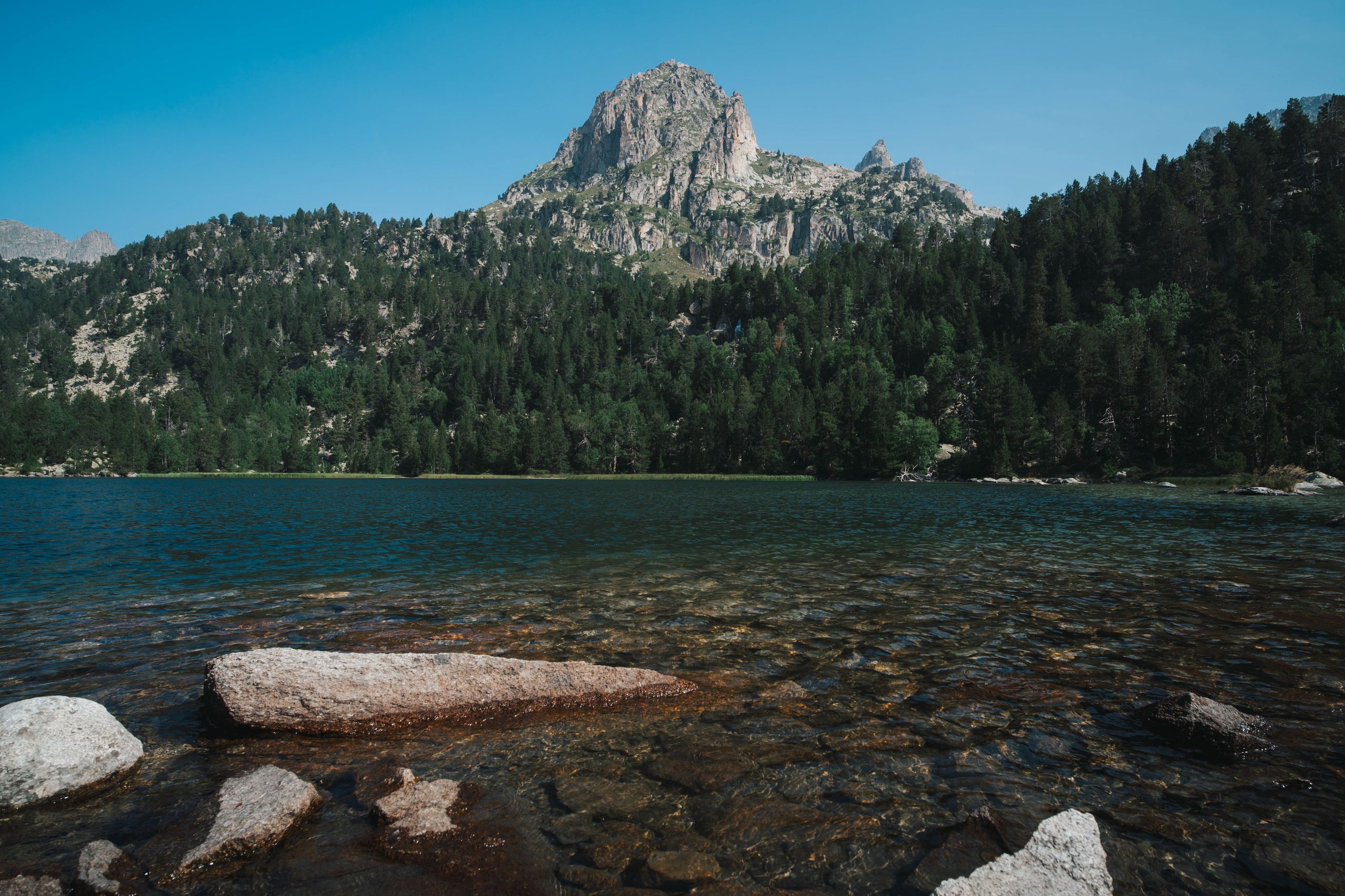 Parque Nacional de Aigüestortes y Estany de Sant Maurici. Alba del Norte Studio