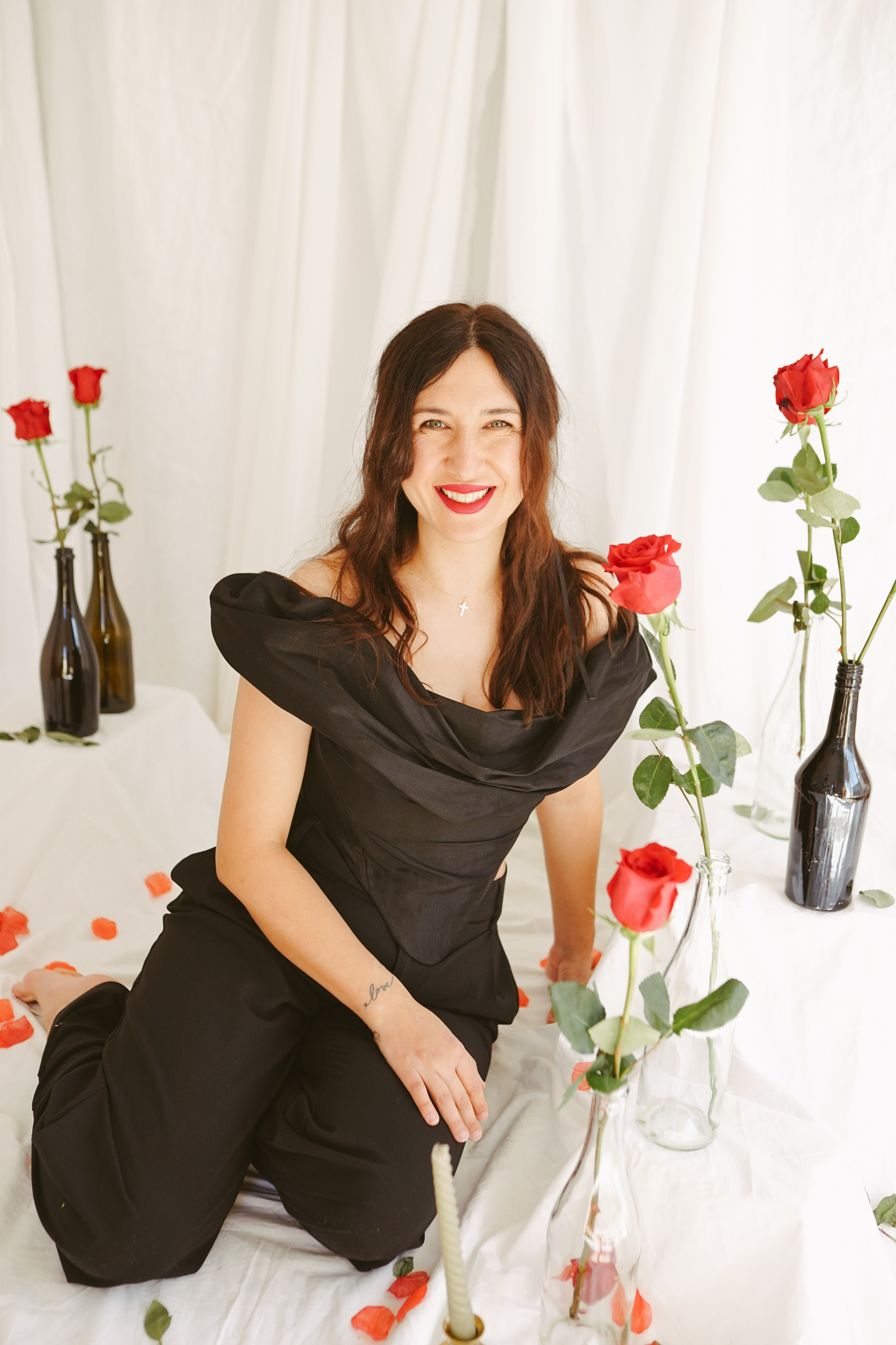 Fotografie de Portret Brașov | Artist Mădălina Beda. Madalina Beda- Artist vizual, fotograf, doula la nastere, consultant babywearing Brasov si in toata tara