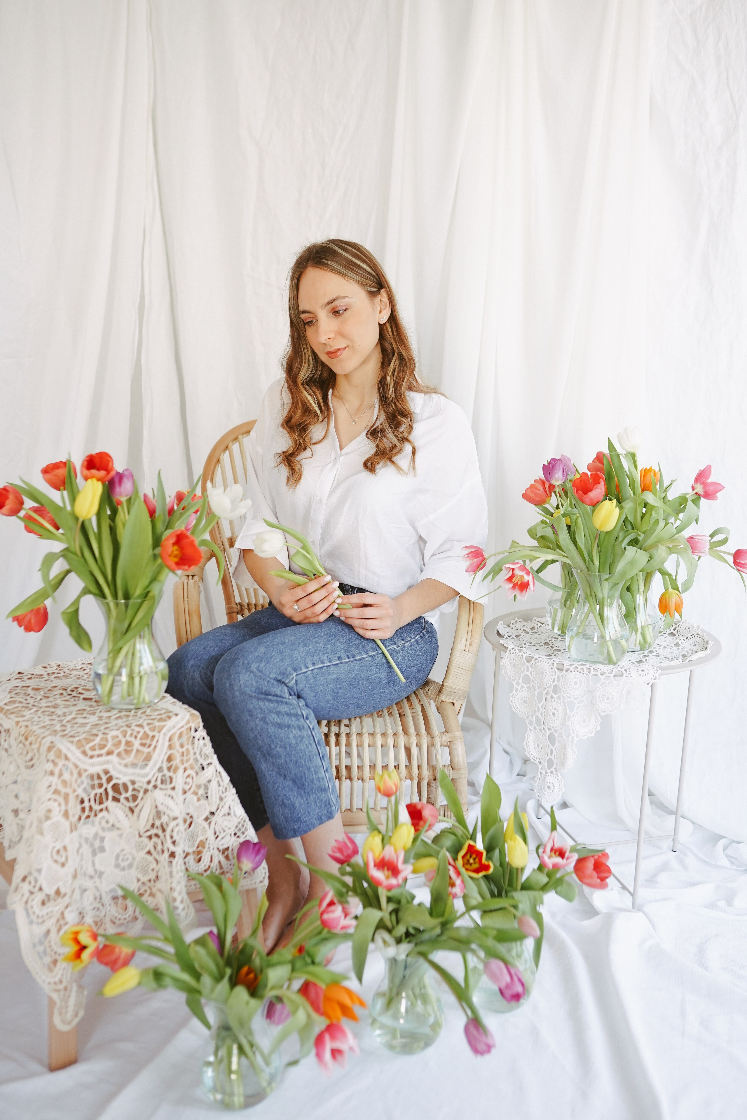 Ședințe Foto Primăvara Colorată Brașov | Mădălina Beda. Madalina Beda- Artist vizual, fotograf, doula la nastere, consultant babywearing Brasov si in toata tara